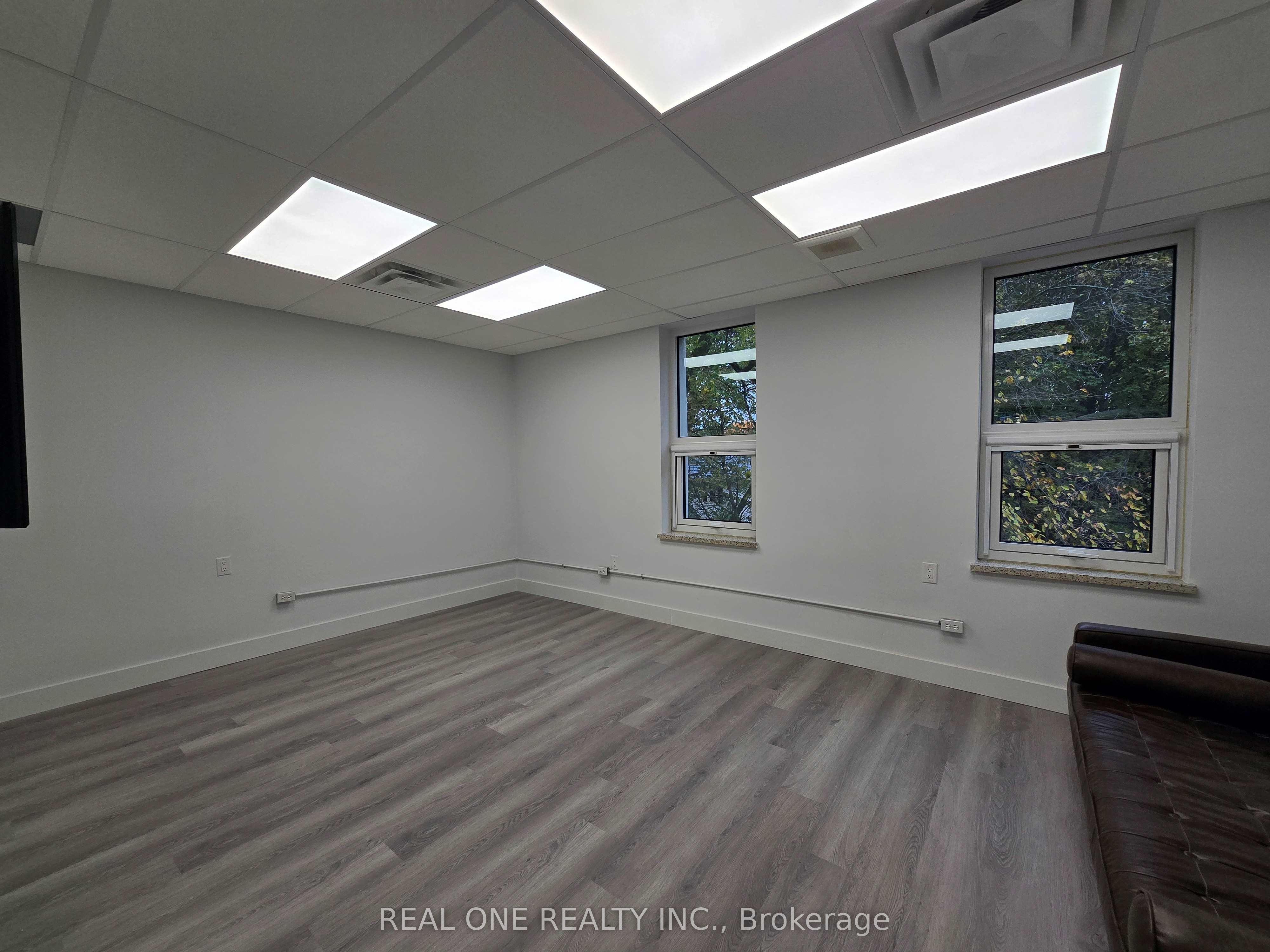 100 Sheppard Avenue W 301 Property Photo 12