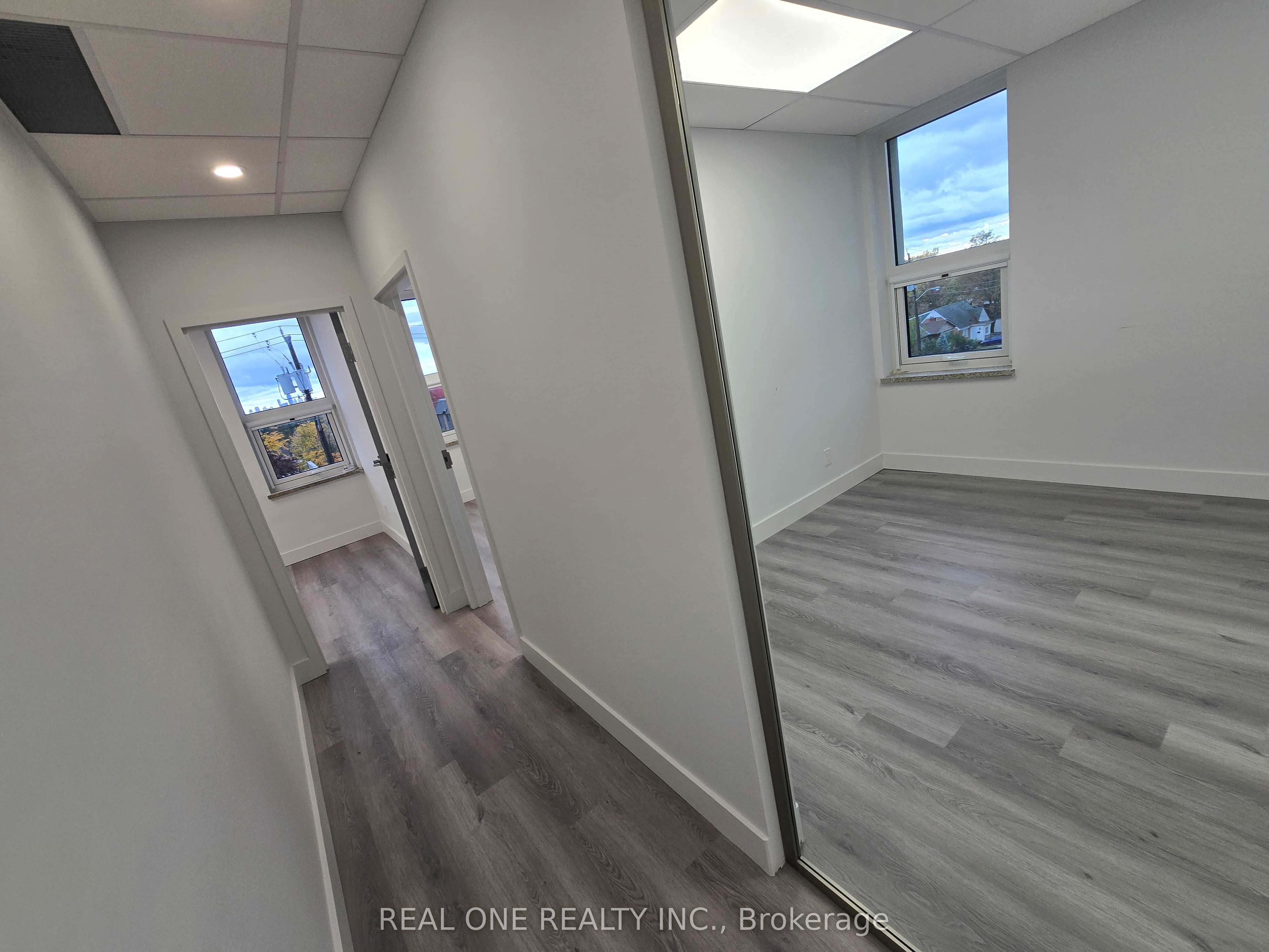 100 Sheppard Avenue W 301 Property Photo 15