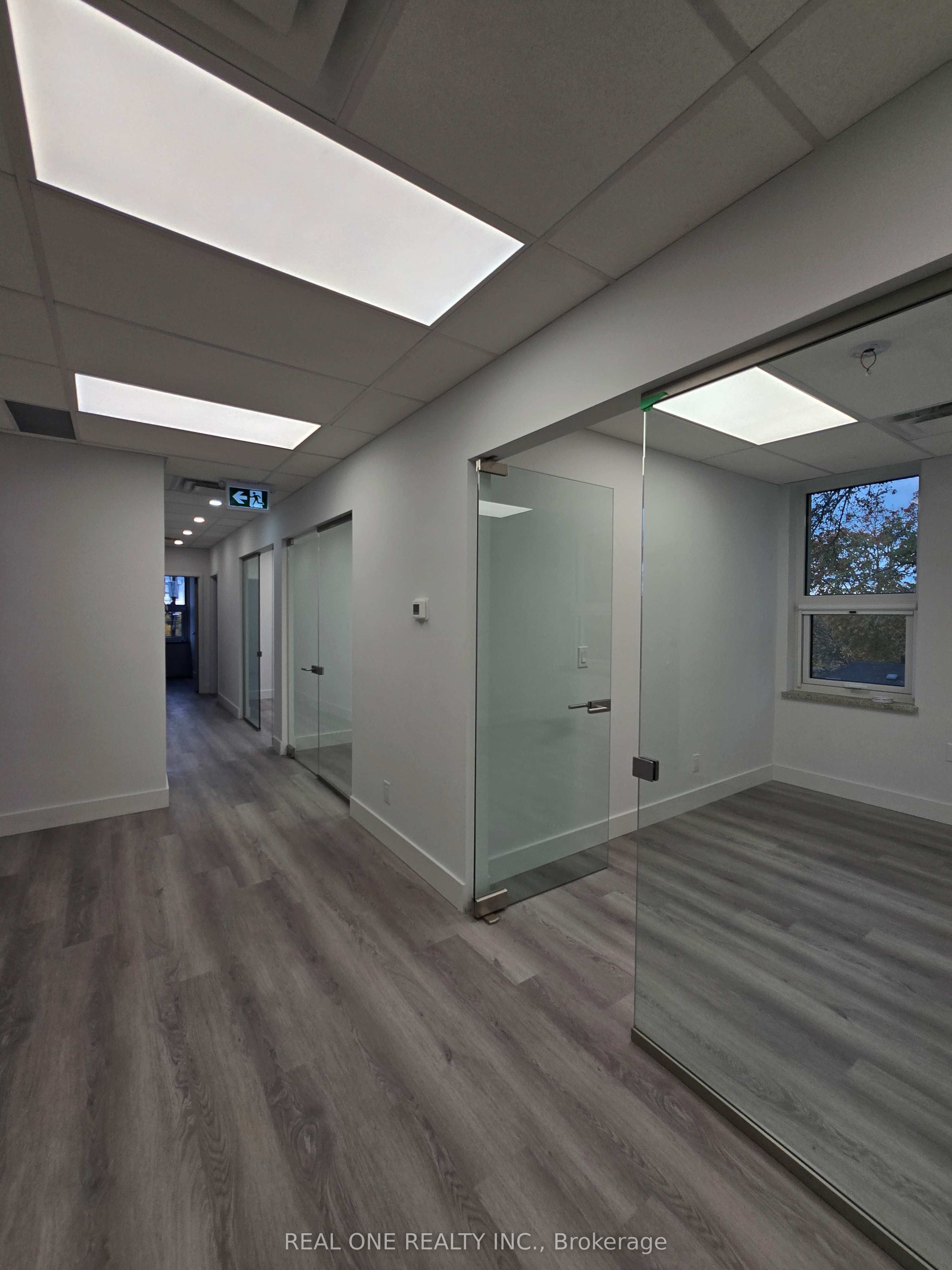 100 Sheppard Avenue W 301 Property Photo 18