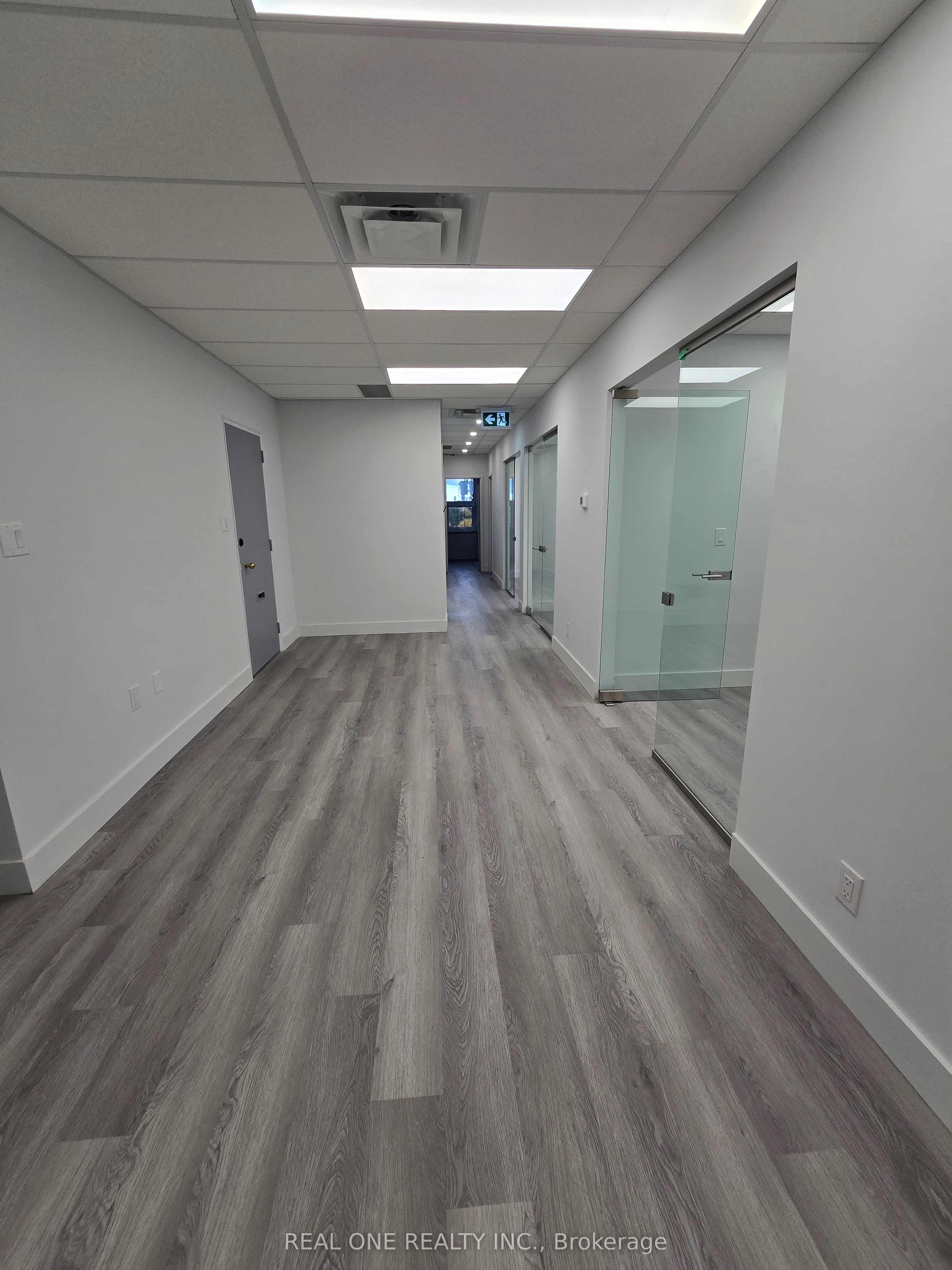 100 Sheppard Avenue W 301 Property Photo 19