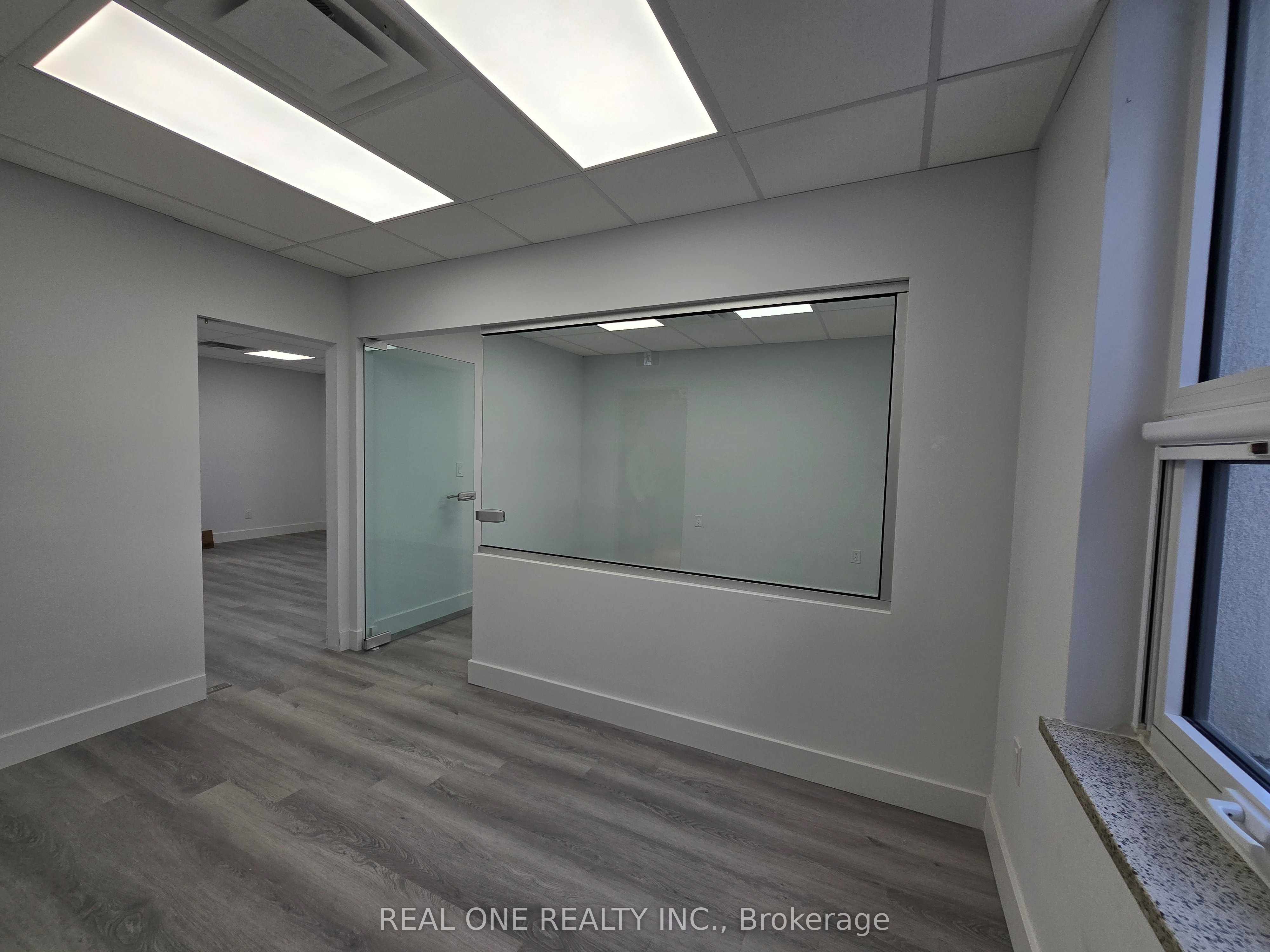 100 Sheppard Avenue W 301 Property Photo 29