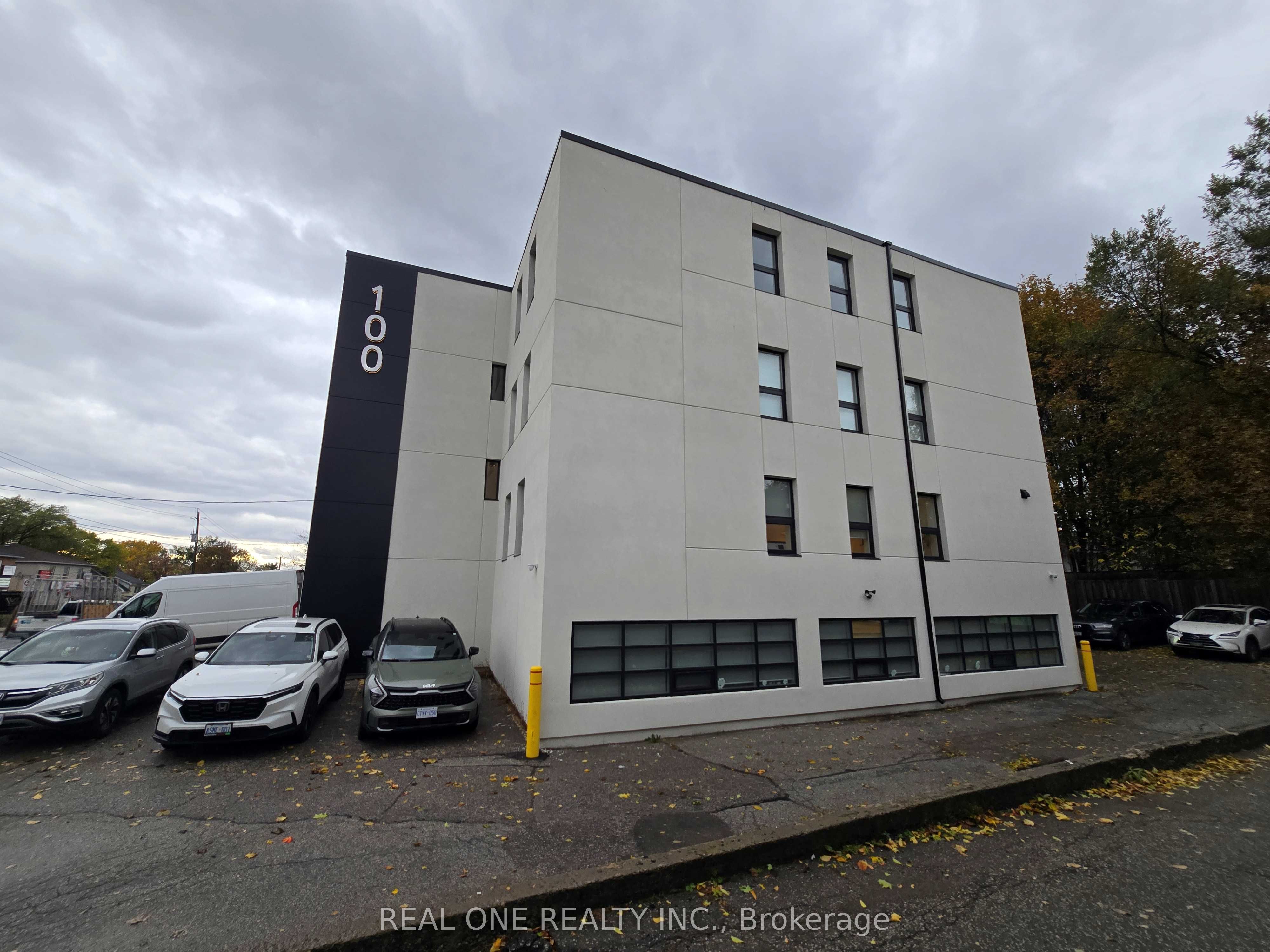 100 Sheppard Avenue W 301 Property Photo 32