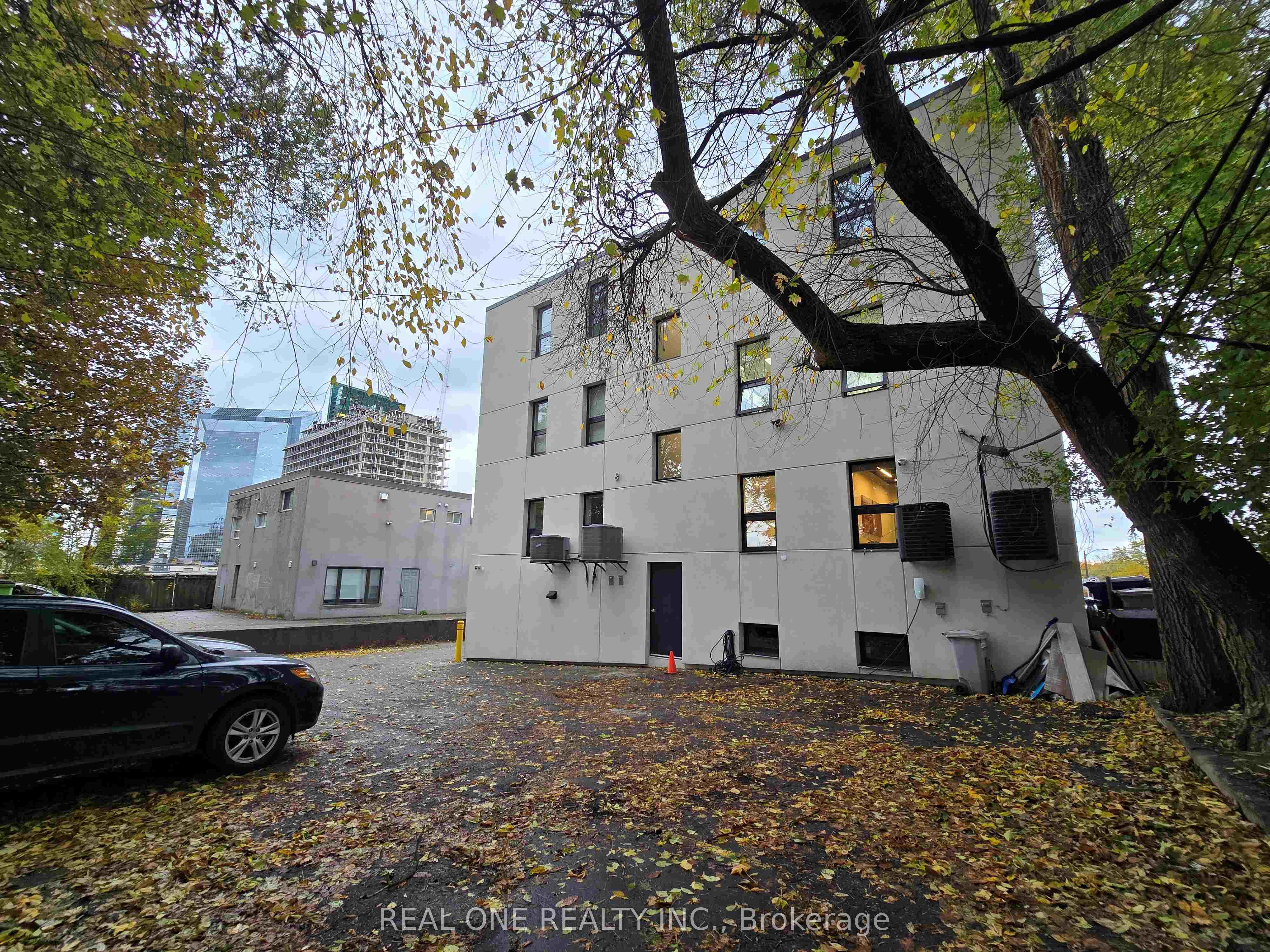 100 Sheppard Avenue W 301 Property Photo 34