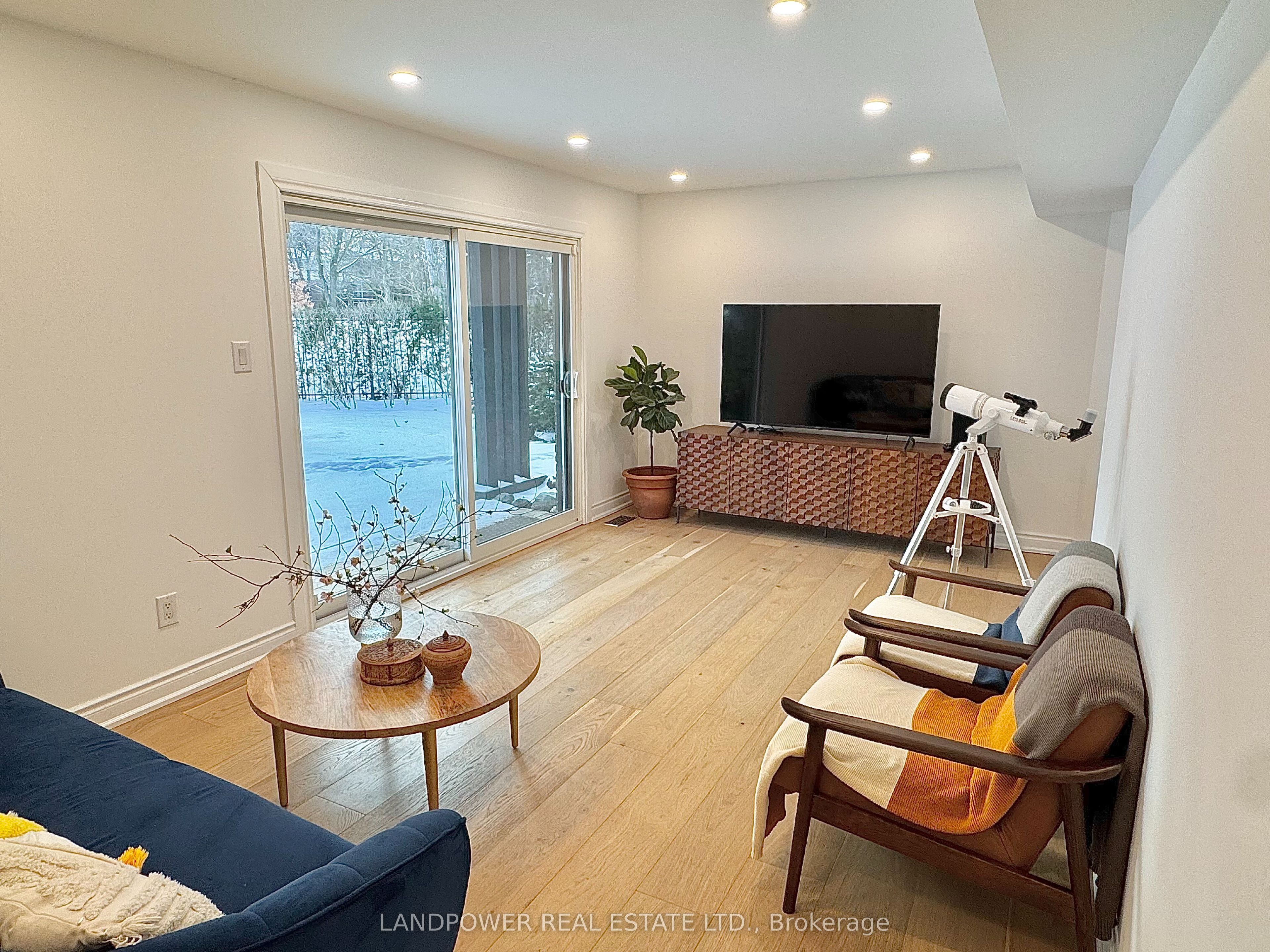 9 Alderdale Court Property Photo 5