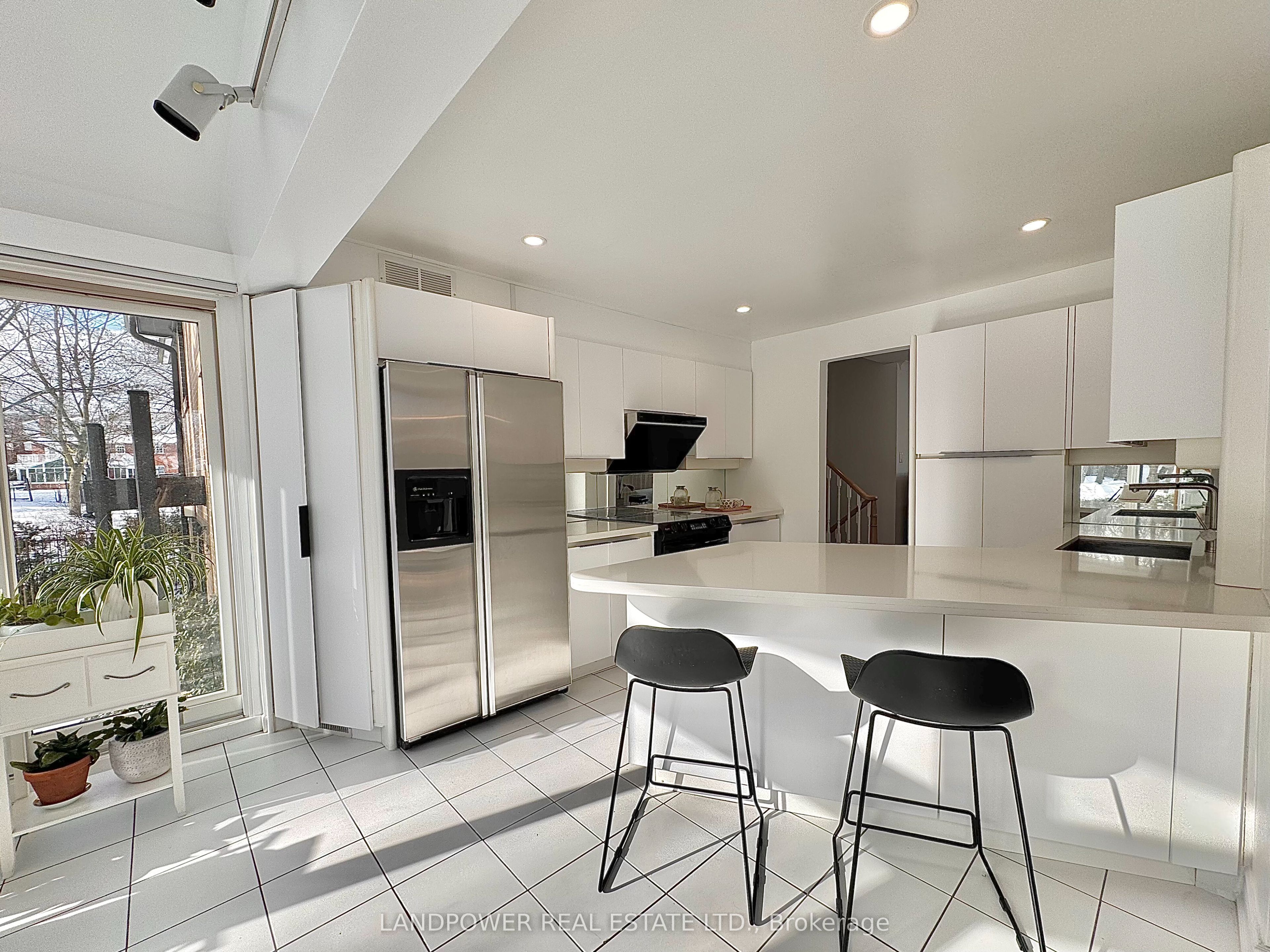 9 Alderdale Court Property Photo 6