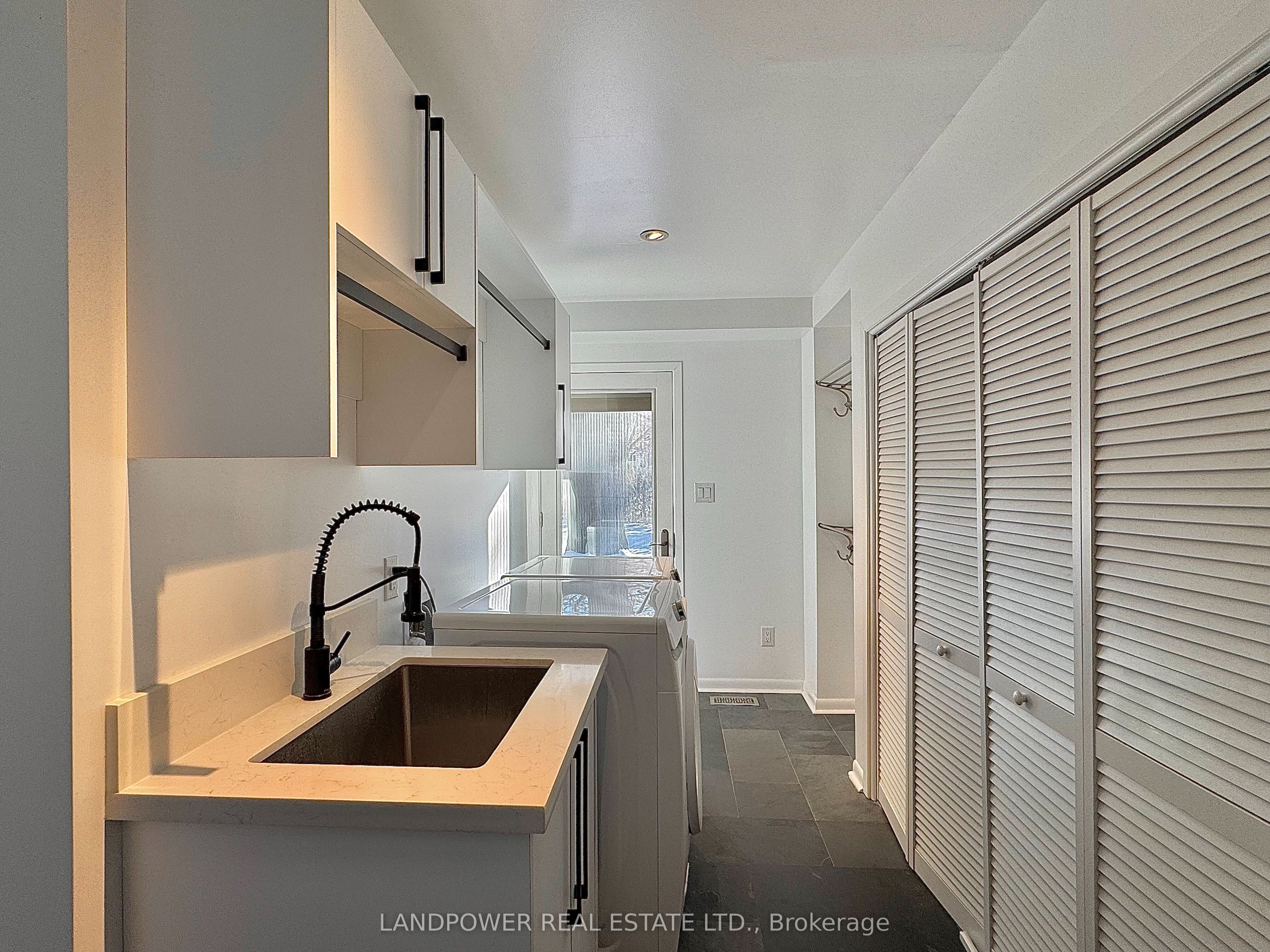 9 Alderdale Court Property Photo 11