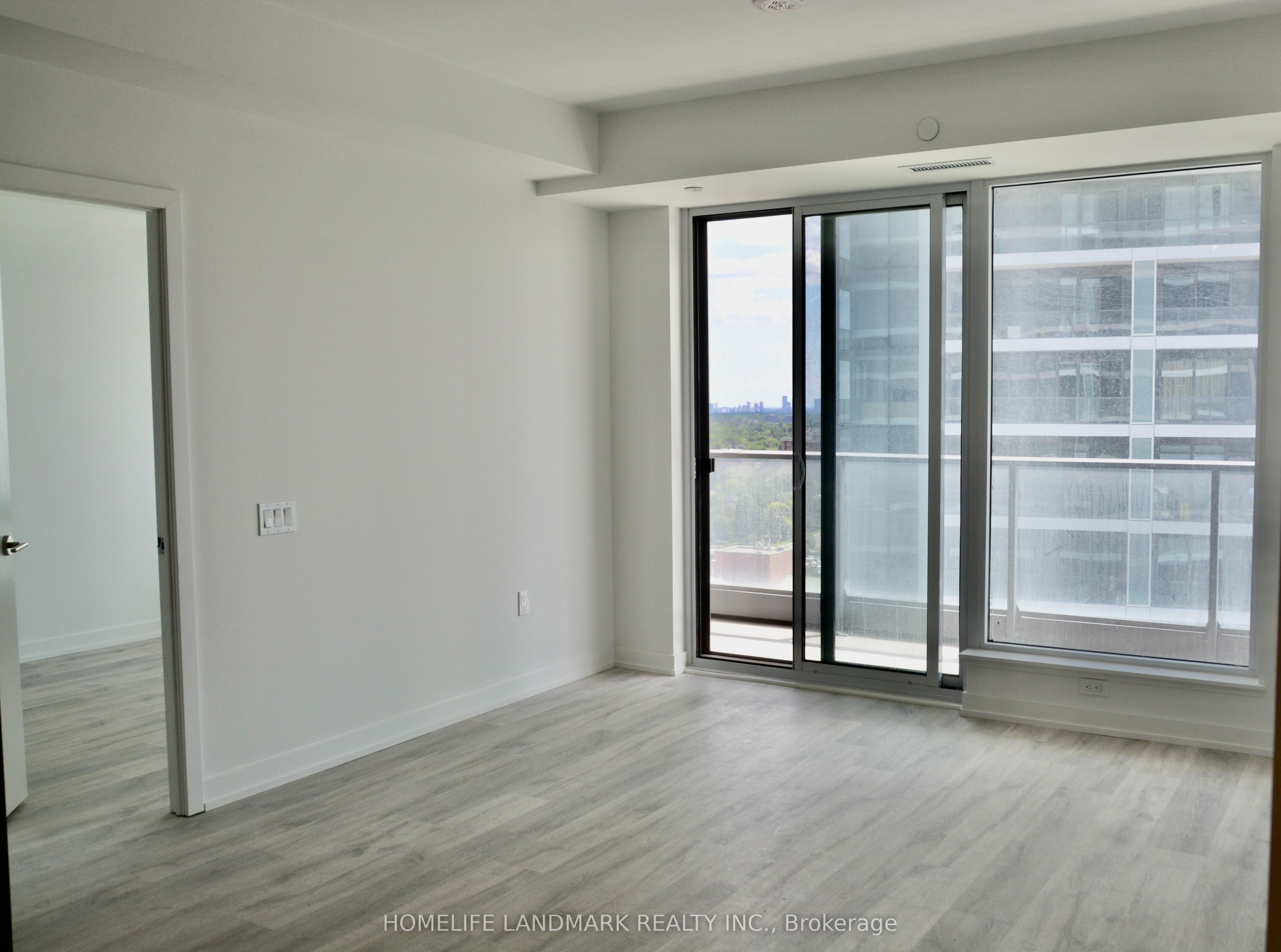 7 Golden Lion Heights N2007 Property Photo 5