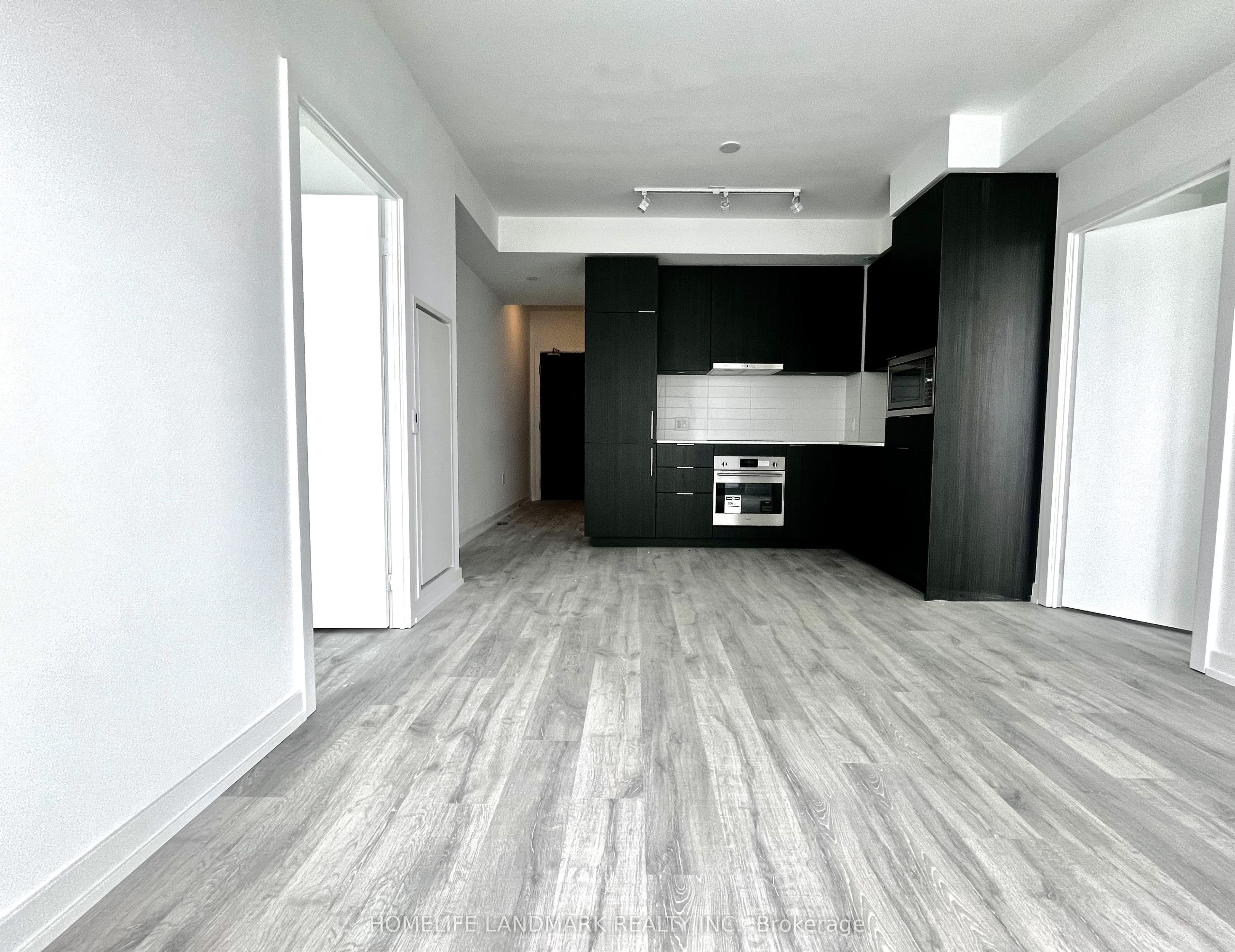 7 Golden Lion Heights N2007 Property Photo 6