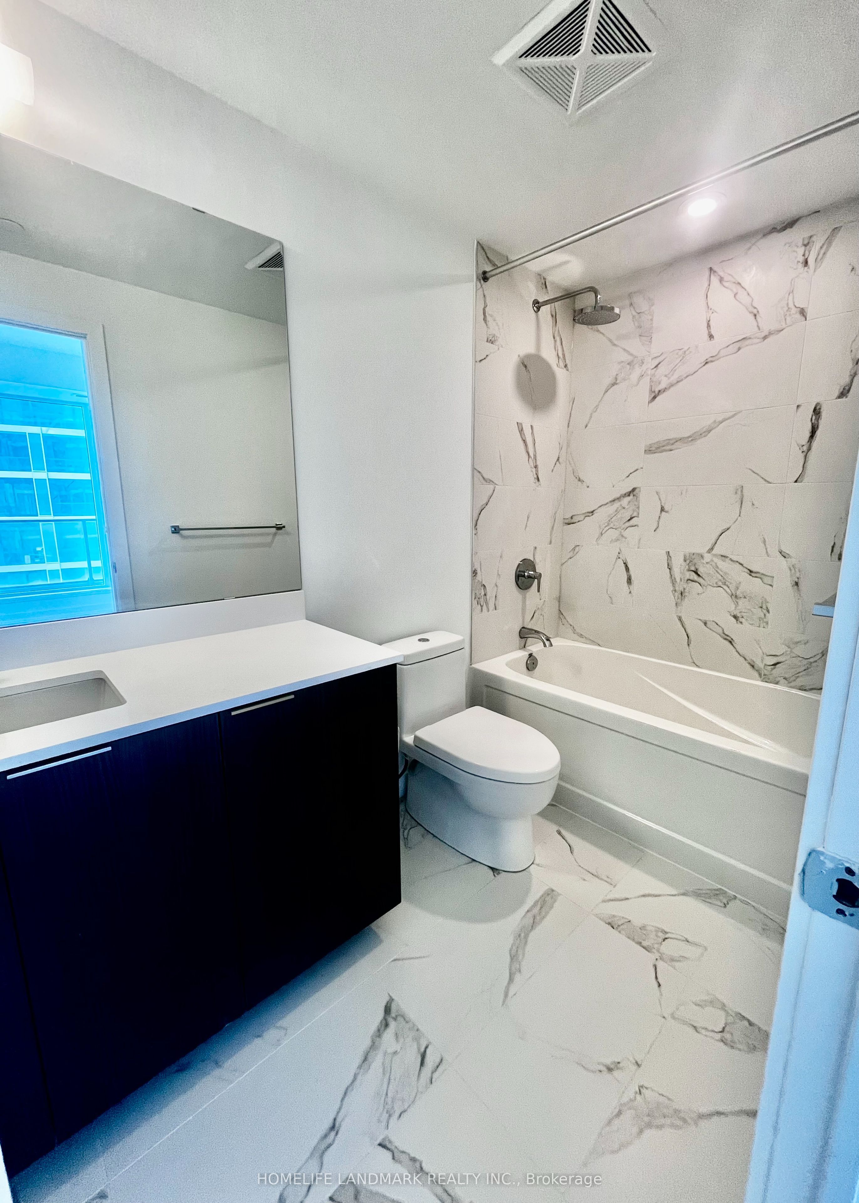 7 Golden Lion Heights N2007 Property Photo 11