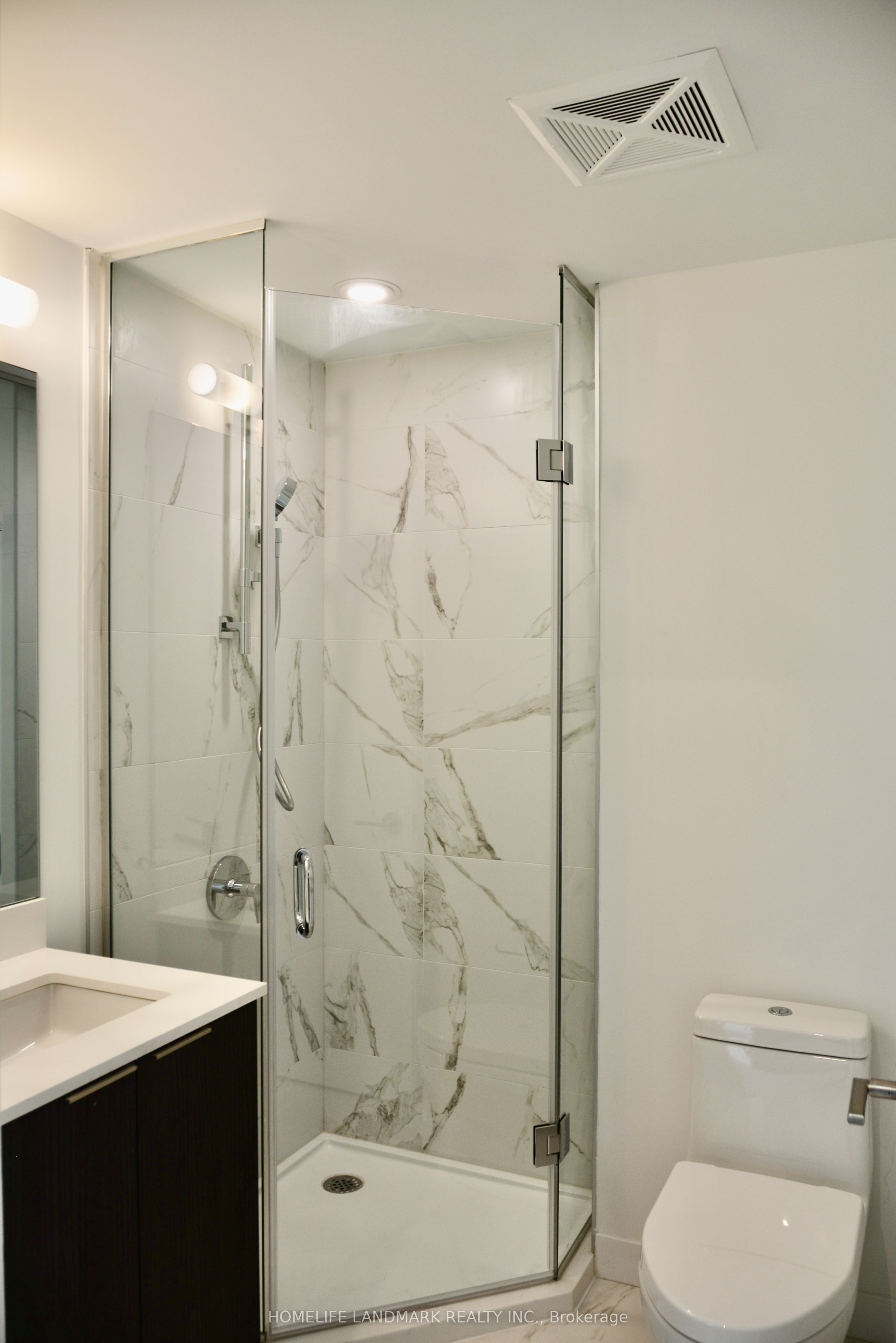 7 Golden Lion Heights N2007 Property Photo 14