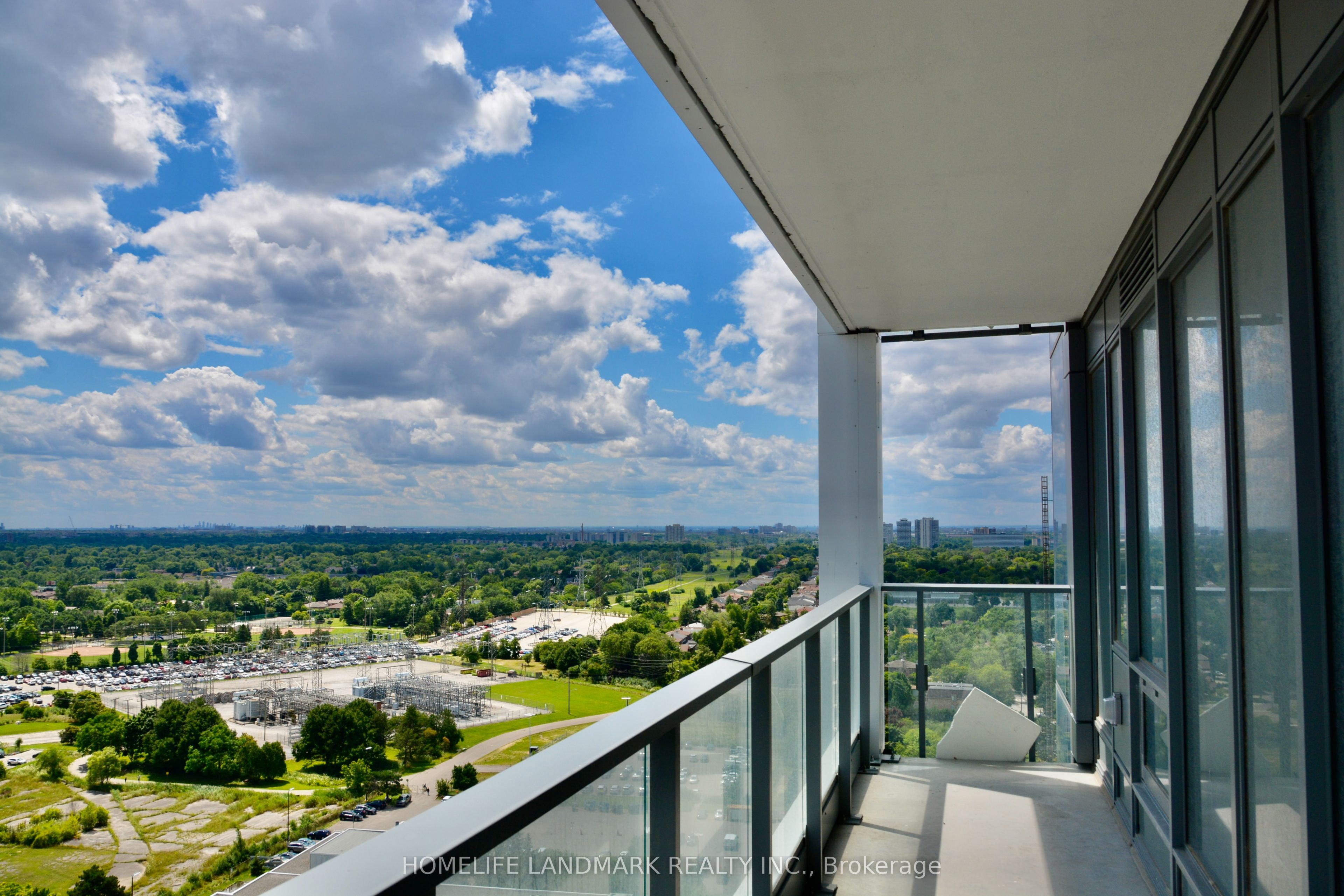 7 Golden Lion Heights N2007 Property Photo 15