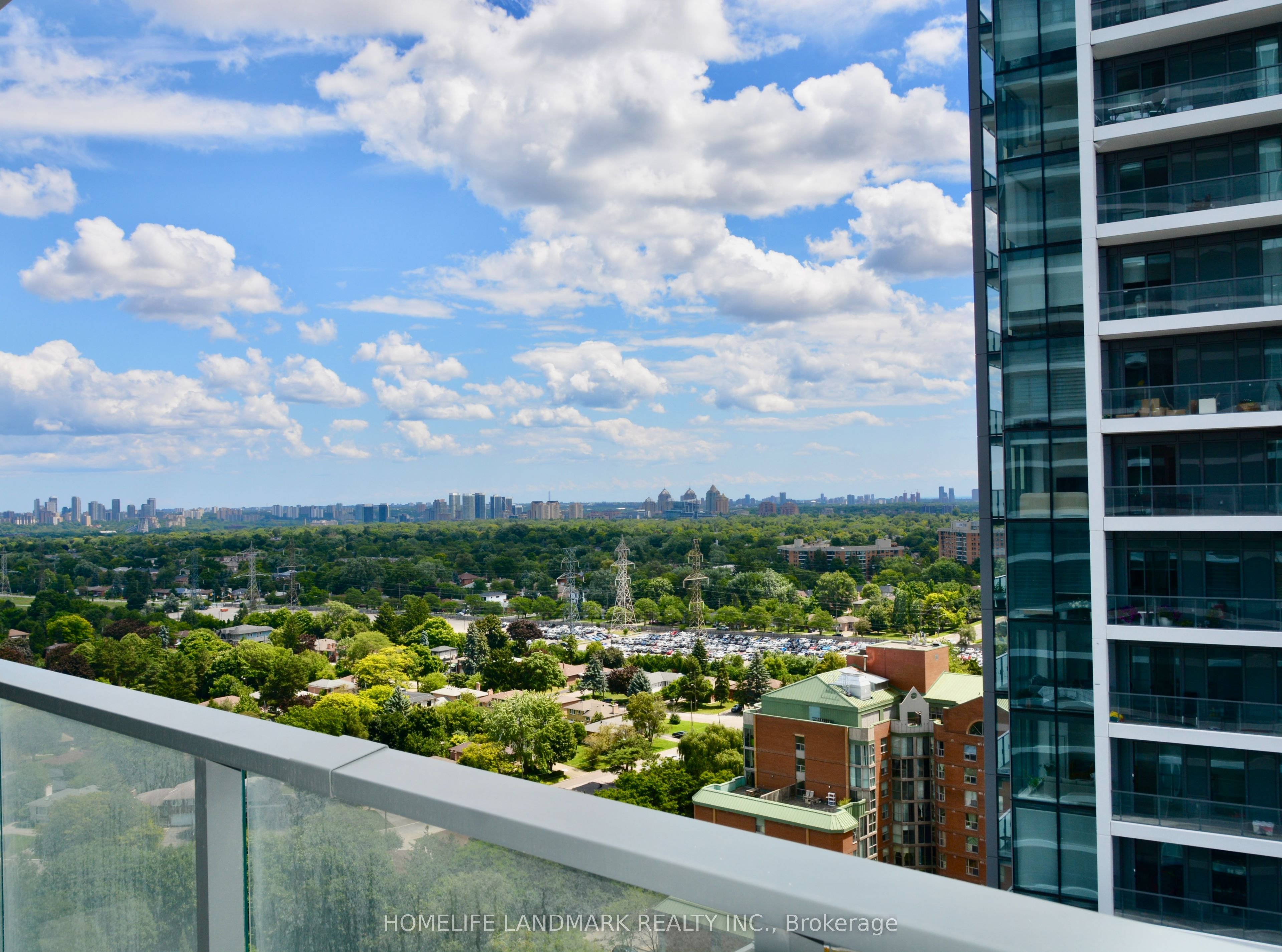 7 Golden Lion Heights N2007 Property Photo 16