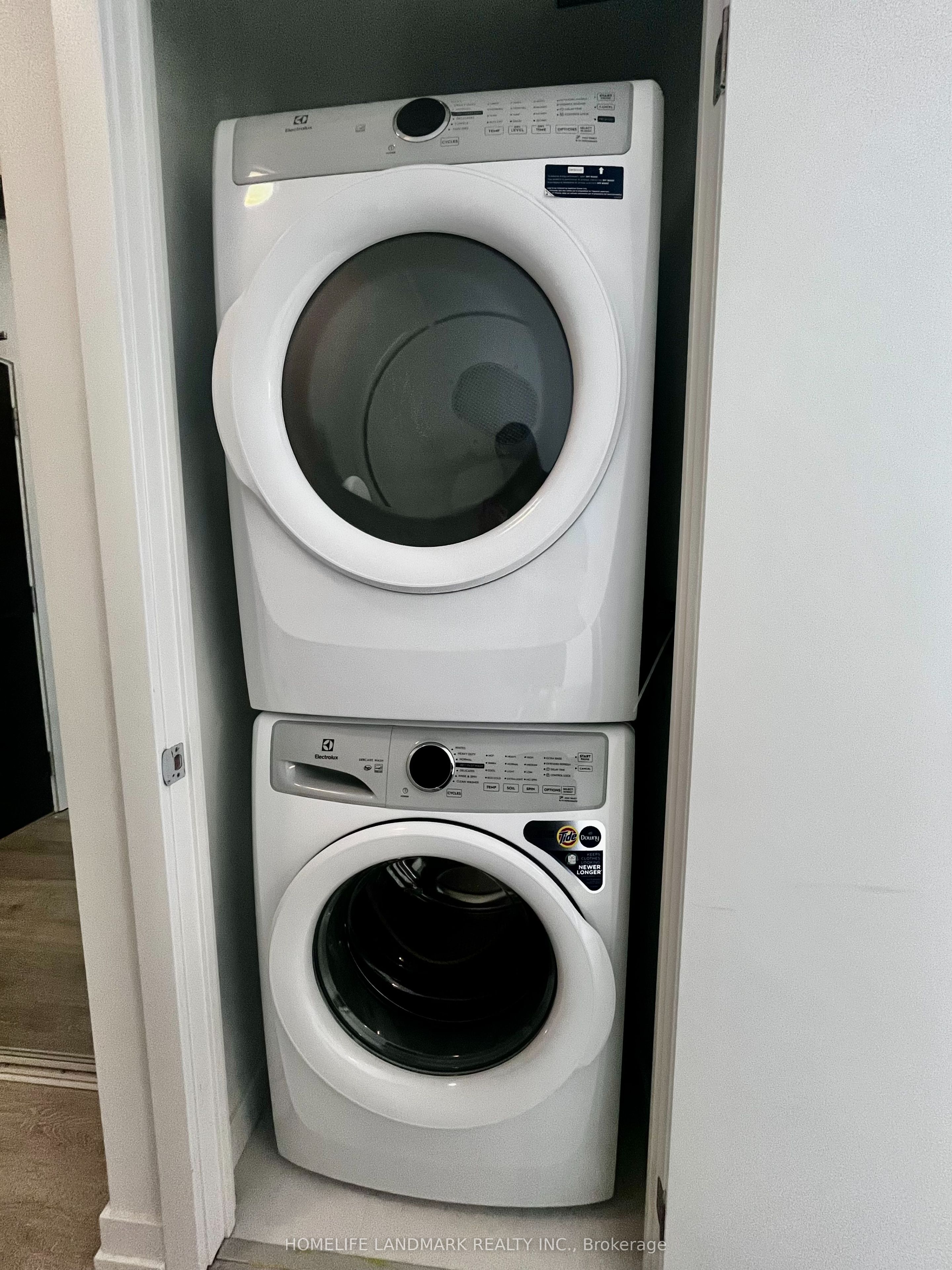 7 Golden Lion Heights N2007 Property Photo 18