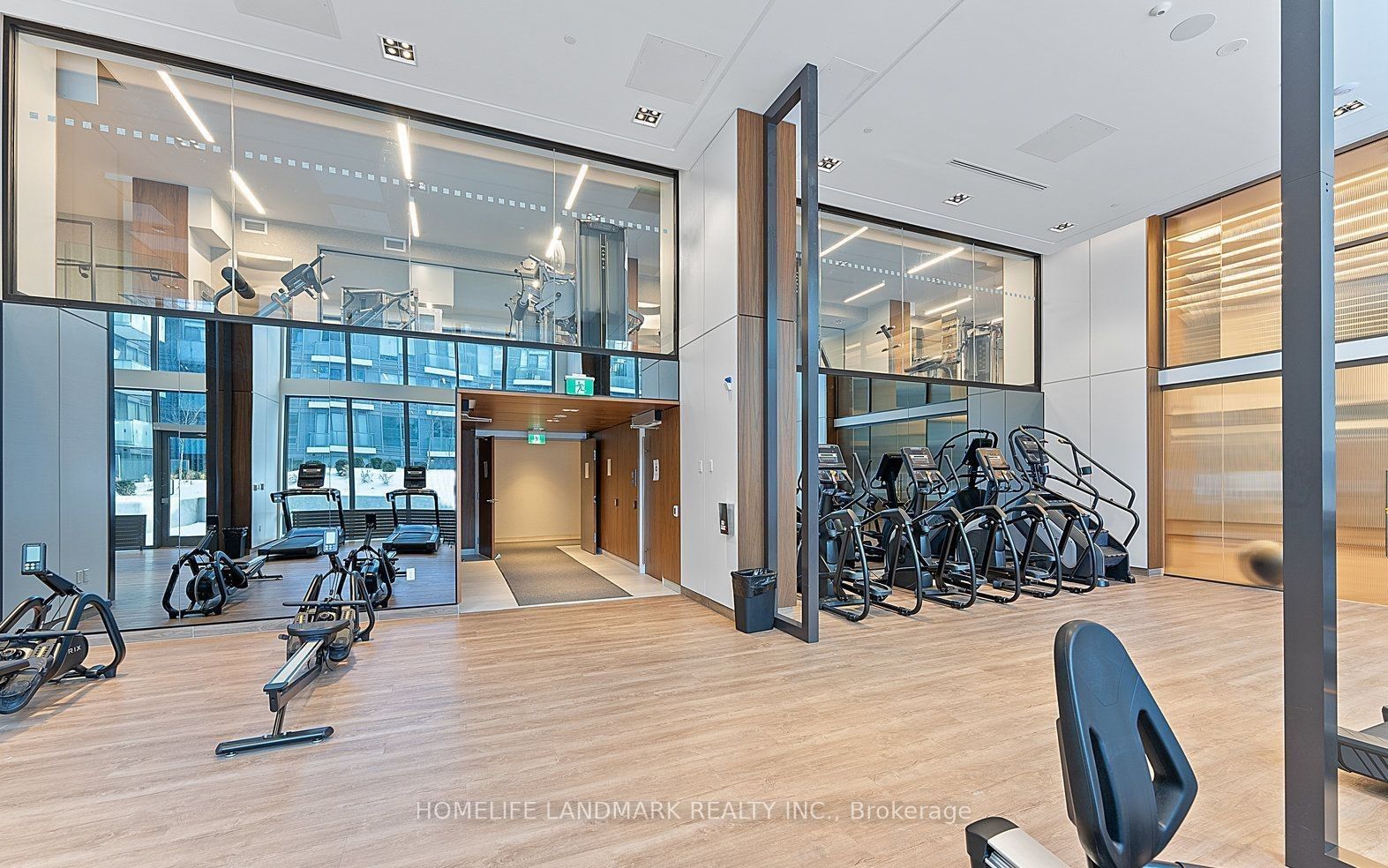 7 Golden Lion Heights N2007 Property Photo 20