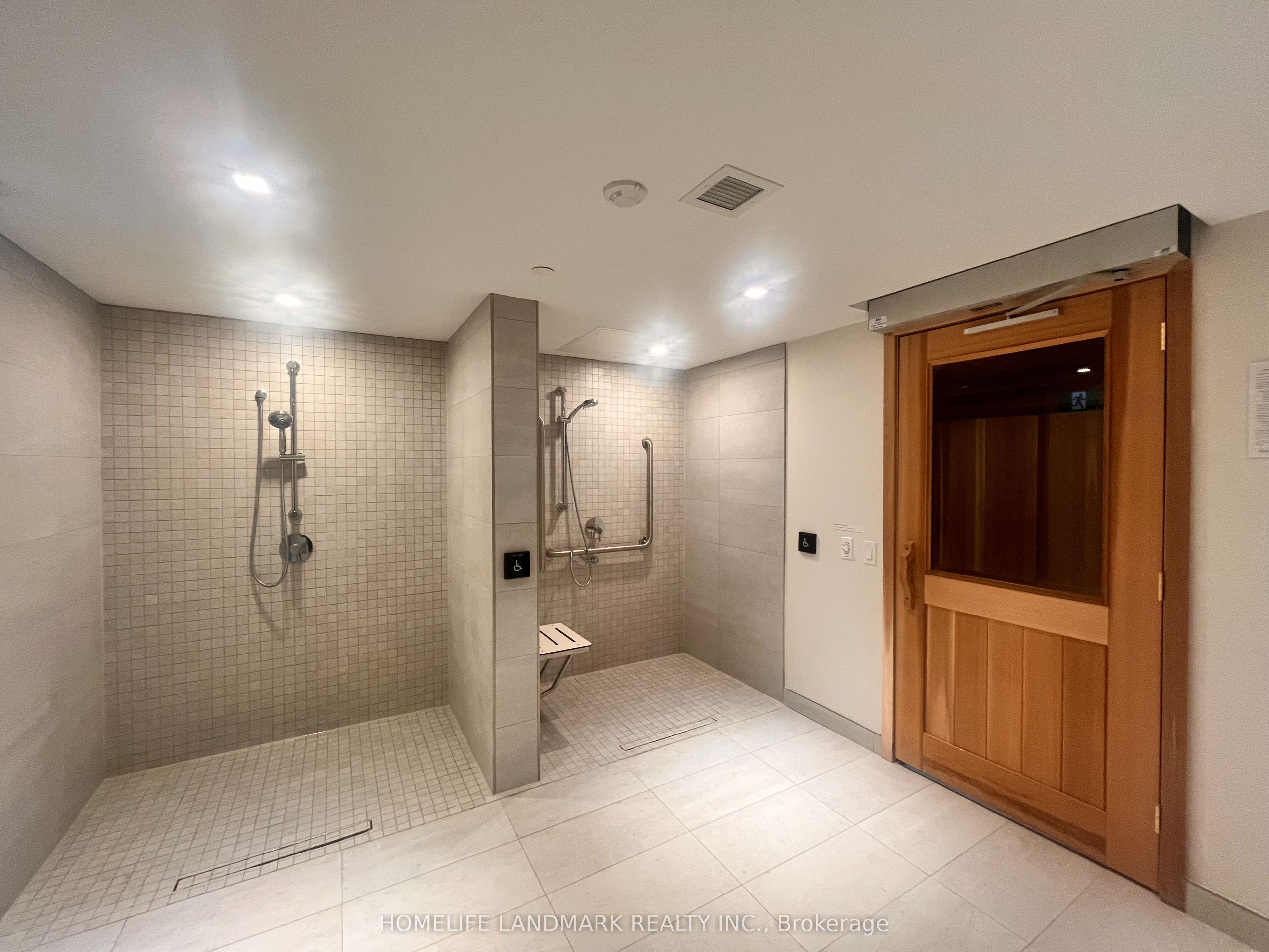 7 Golden Lion Heights N2007 Property Photo 23