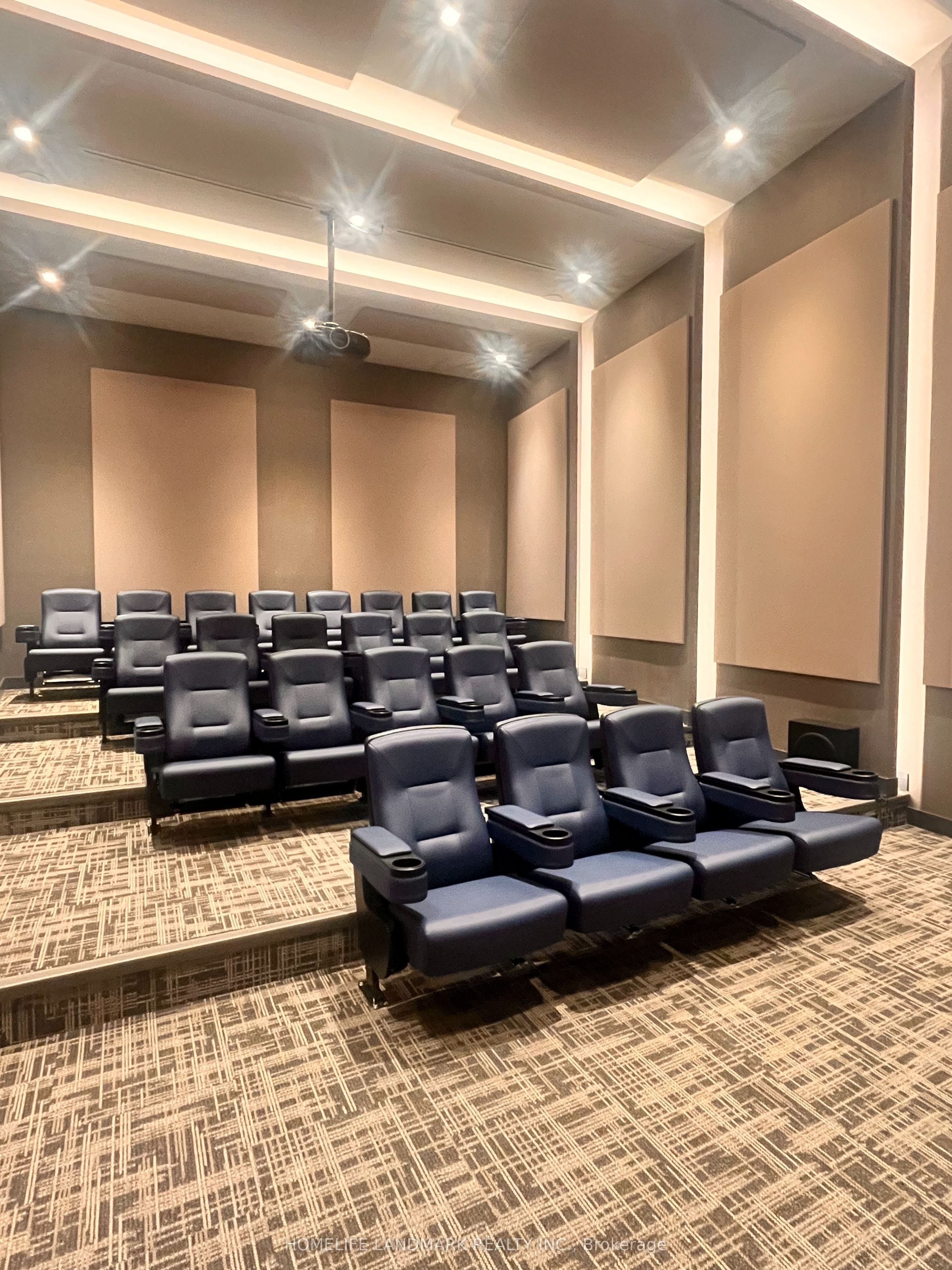 7 Golden Lion Heights N2007 Property Photo 25