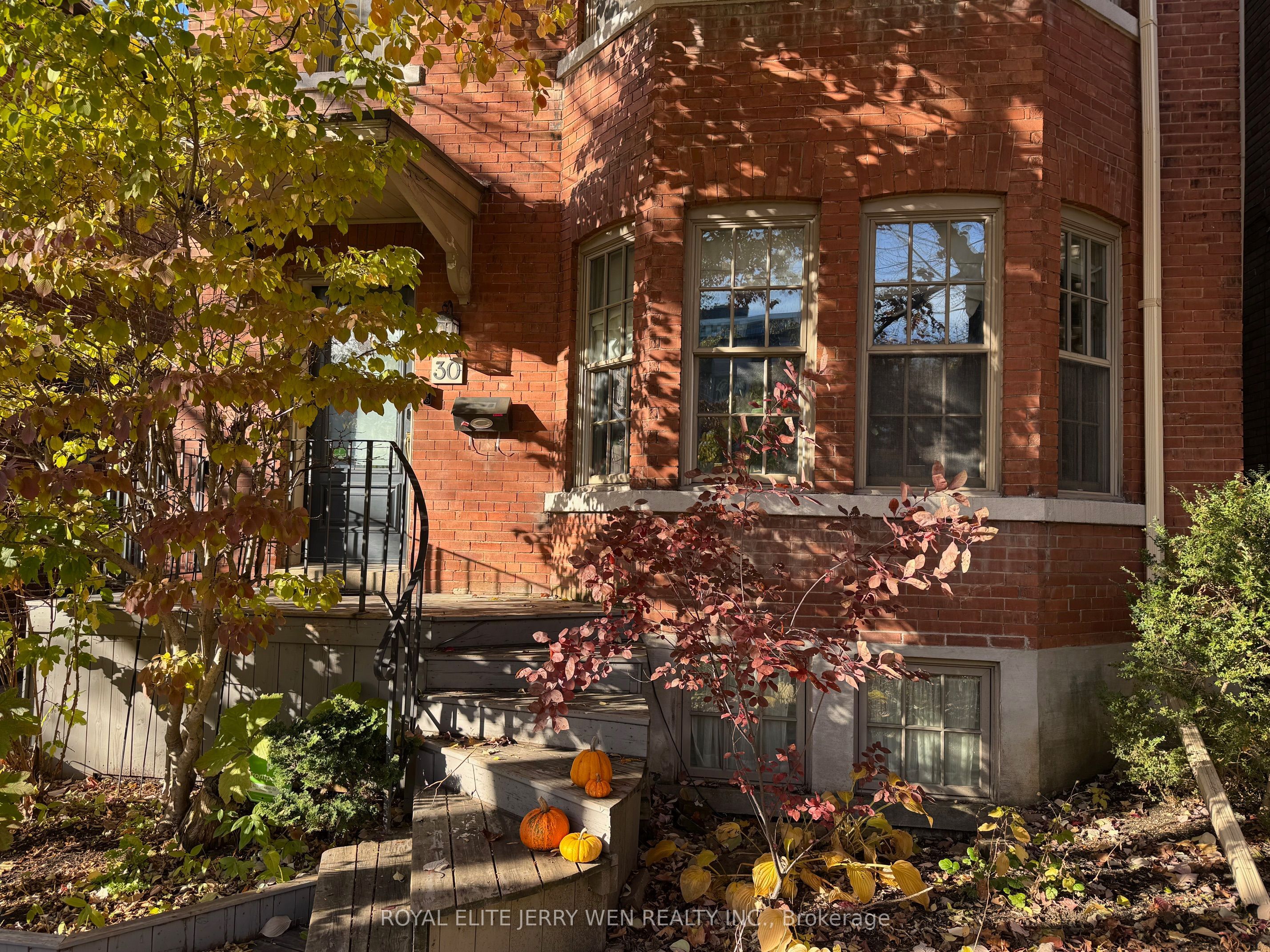 30 Belsize Drive Property Photo 1