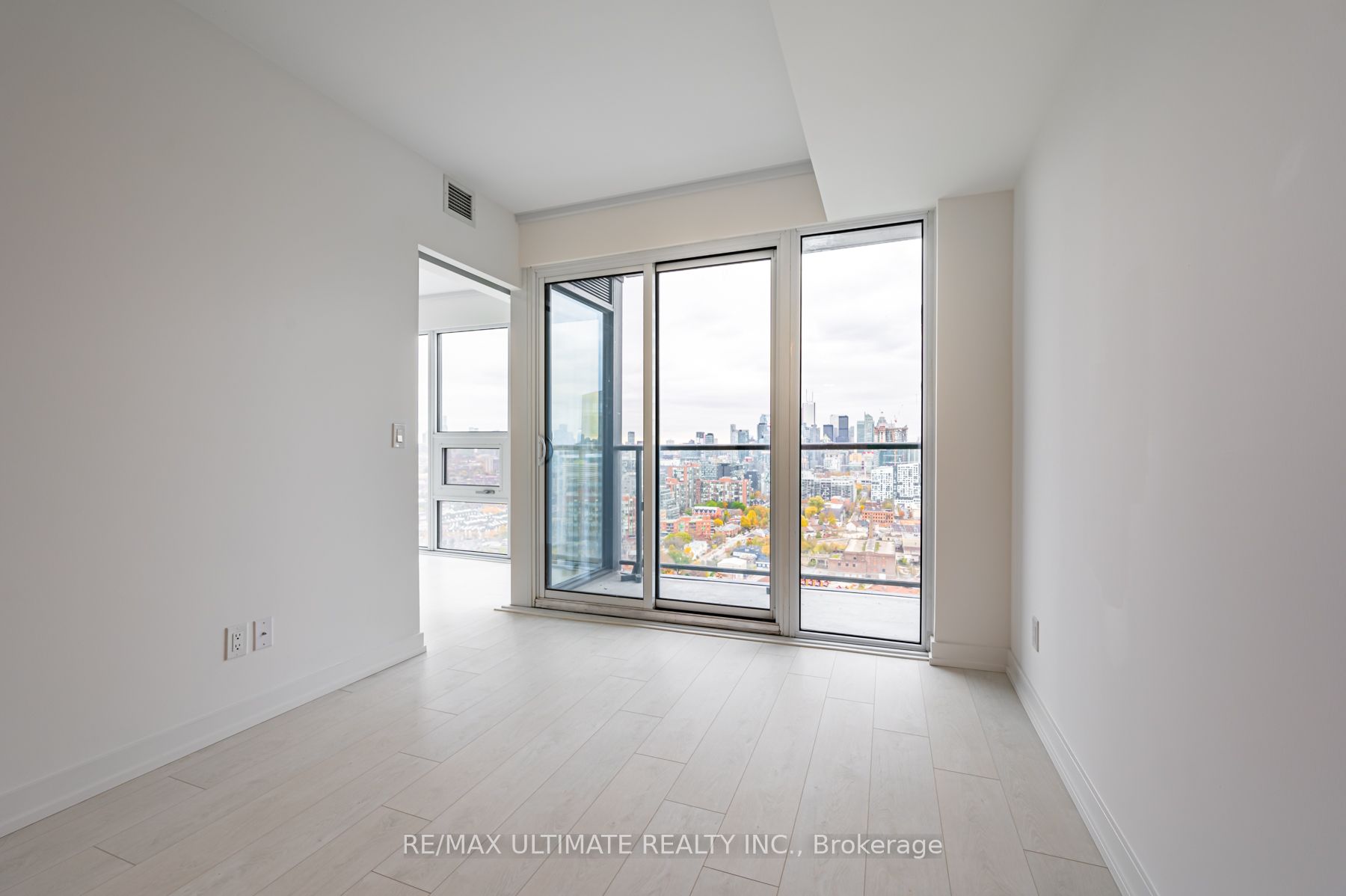 19 Western Battery Road 2921 Property Photo 12