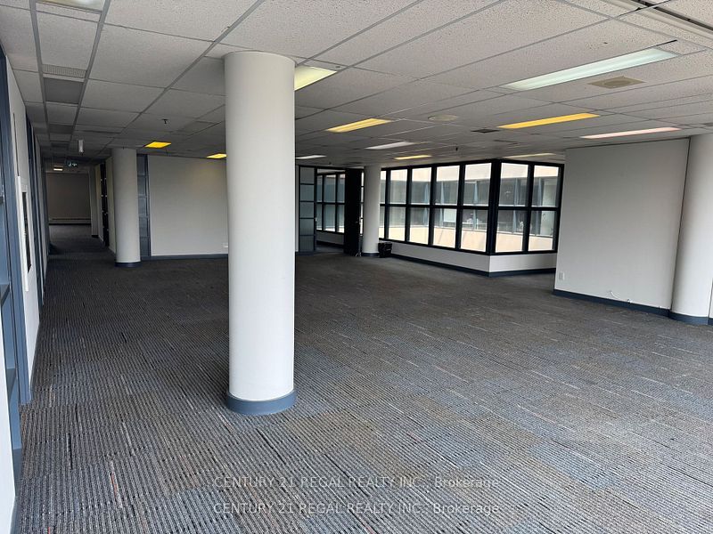 622 College Street 400 Property Photo 10