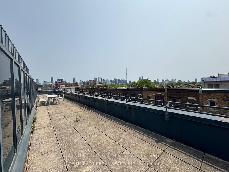 622 College Street 400 Property Photo 14