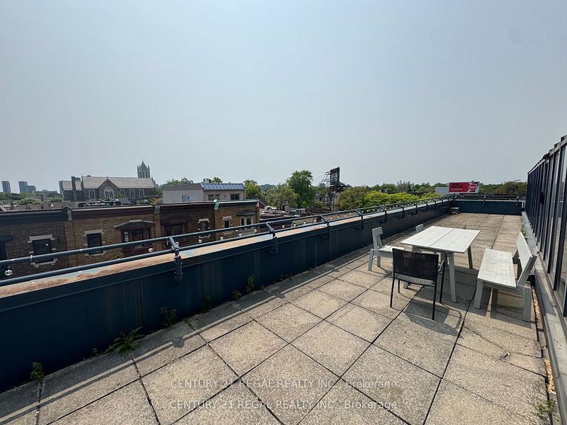 622 College Street 400 Property Photo 16