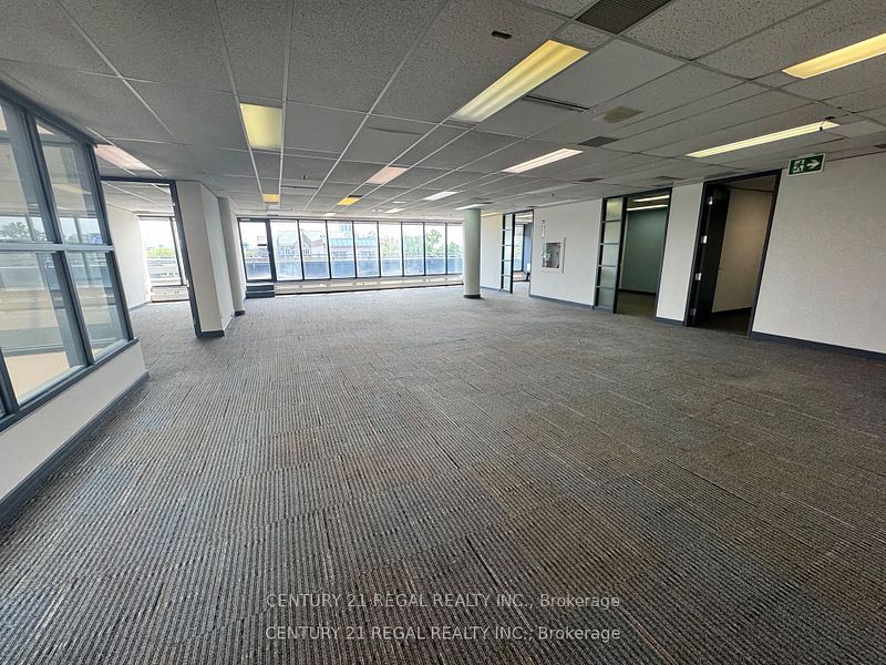 622 College Street 400 Property Photo 17