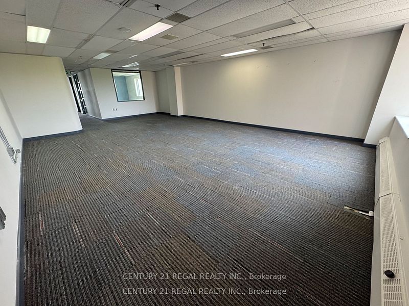 622 College Street 400 Property Photo 23