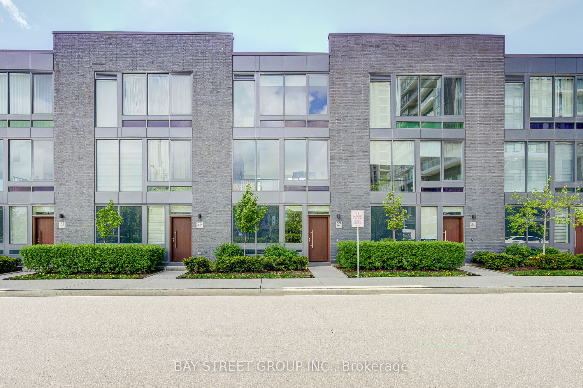 27 Sonic Way Property Photo