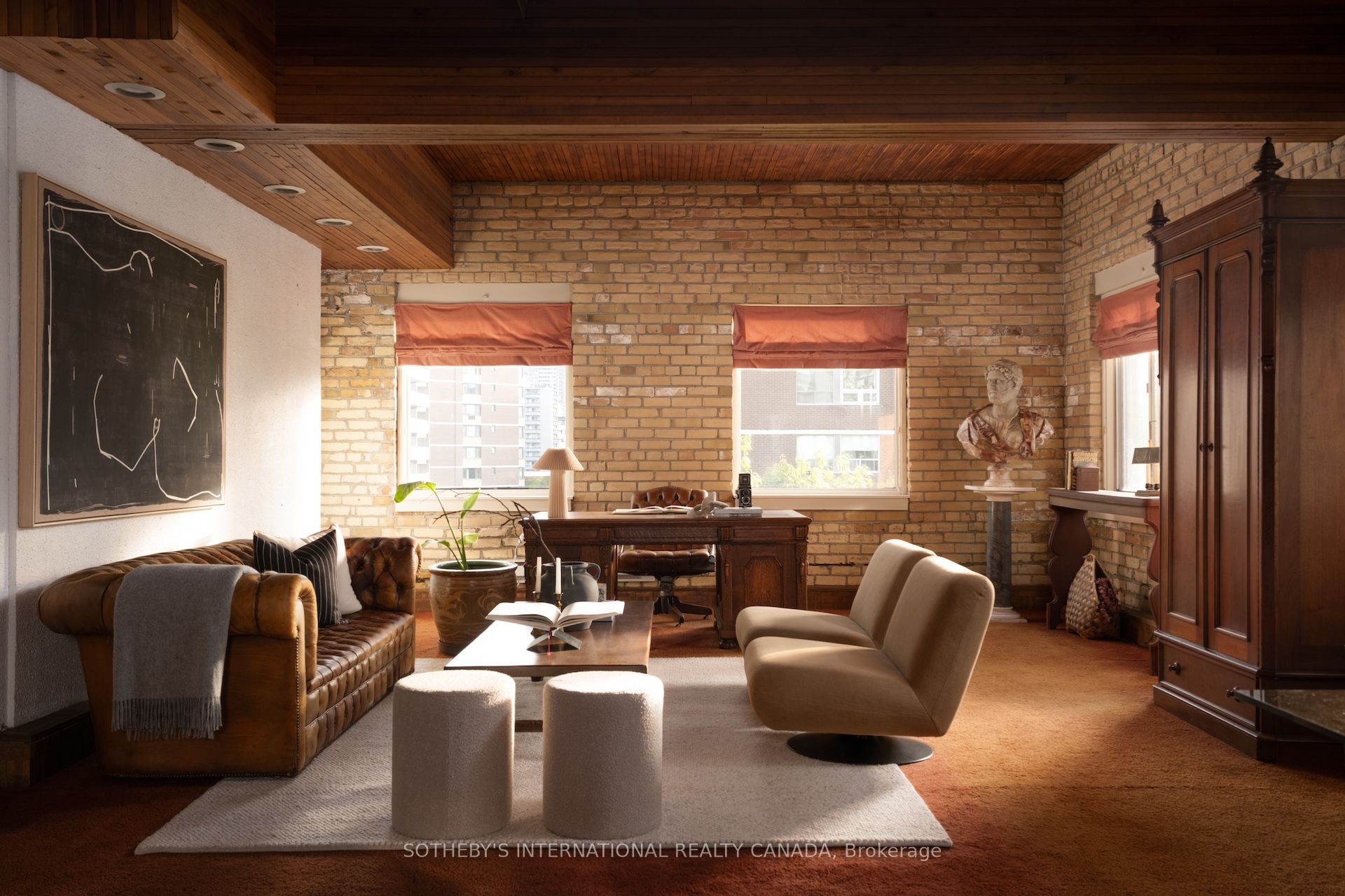 18 Gloucester Lane Property Photo 2