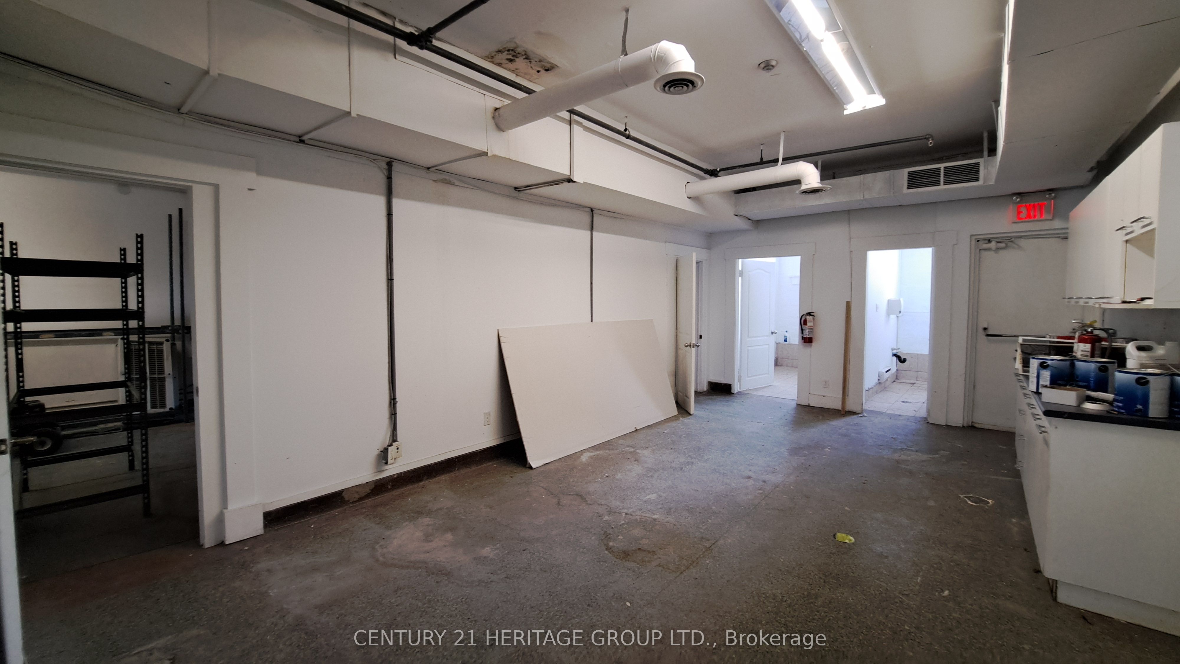 250 Queen Street E Property Photo 8