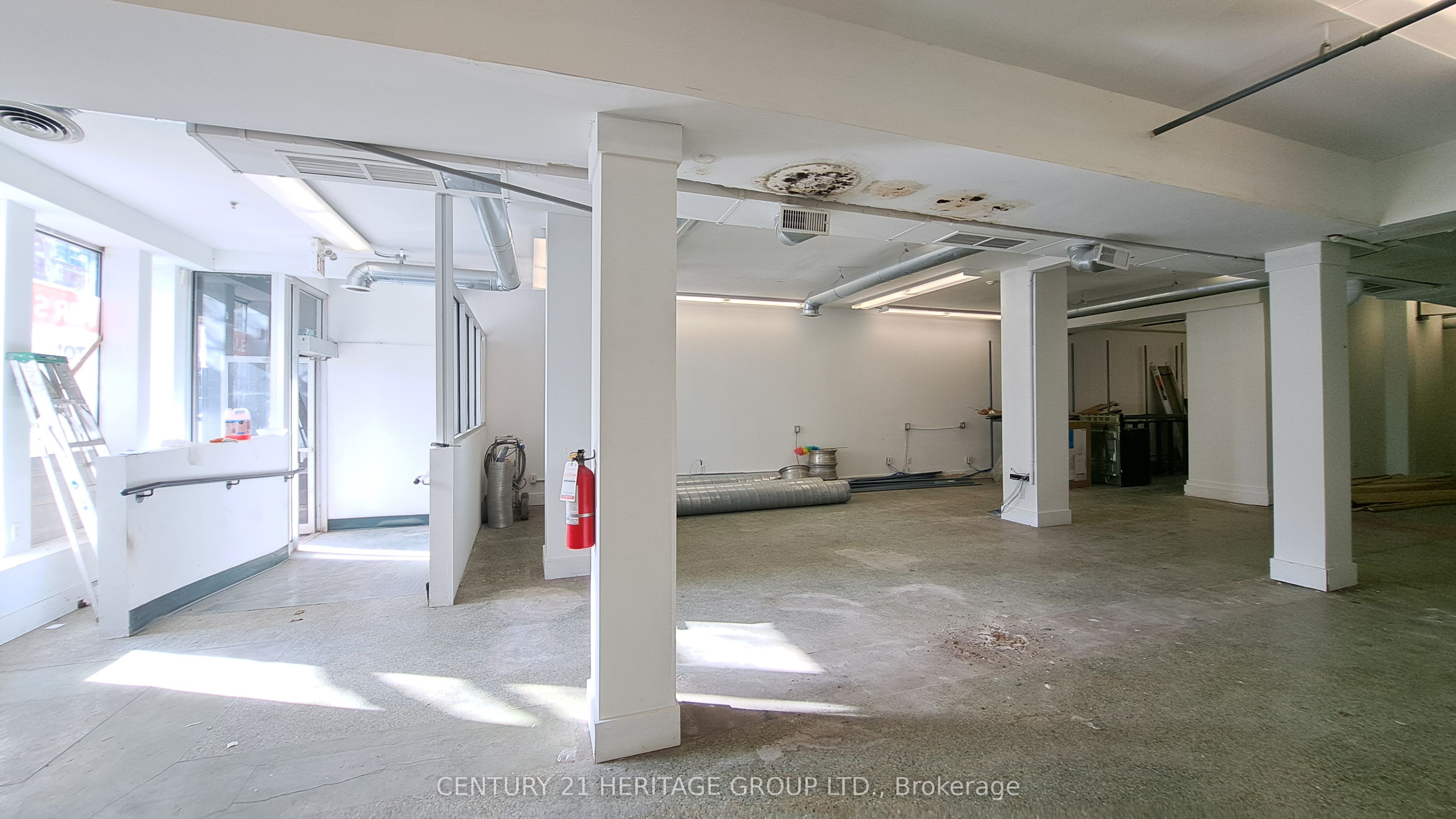 250 Queen Street E Property Photo 9