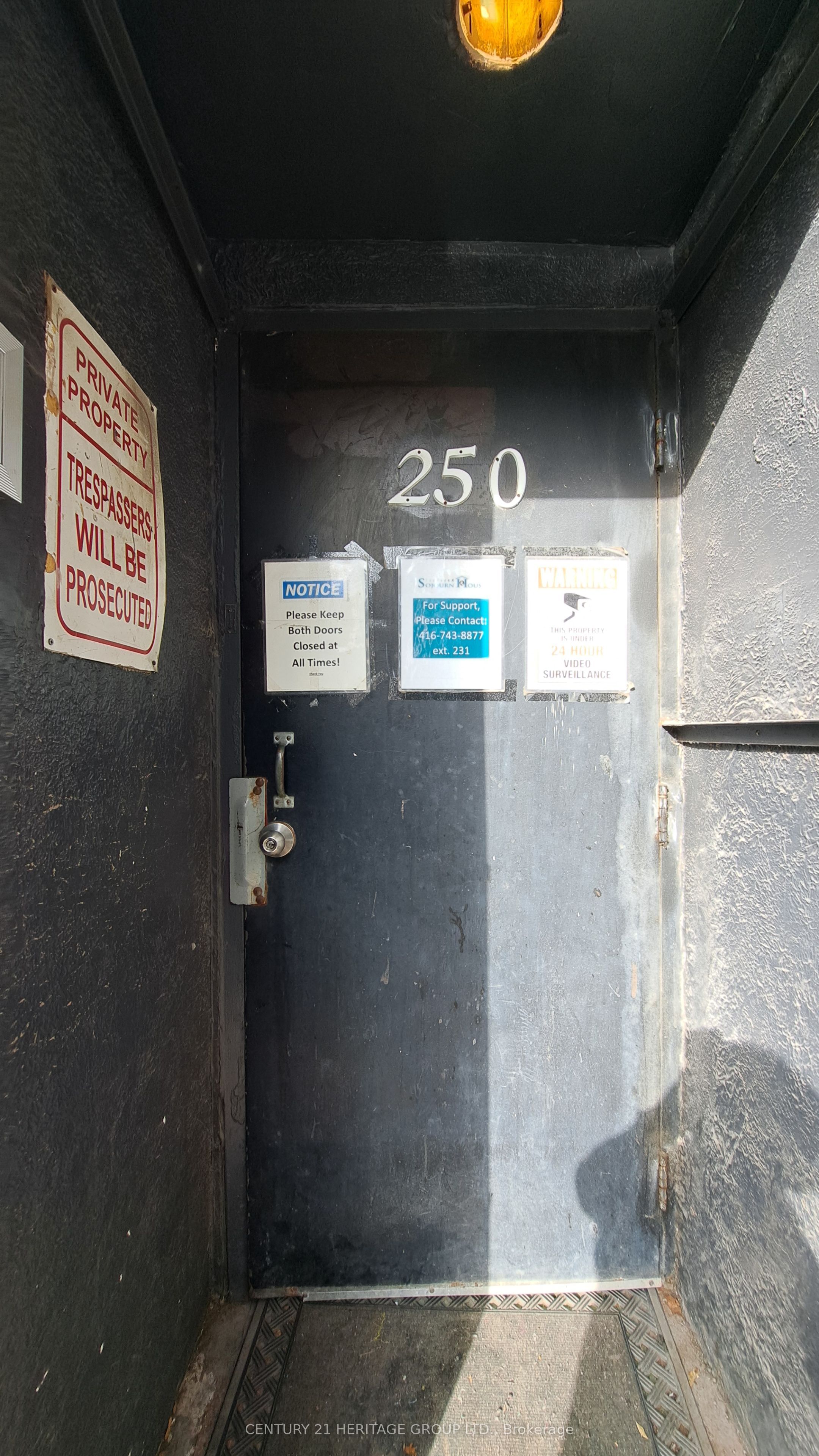 250 Queen Street E Property Photo 20