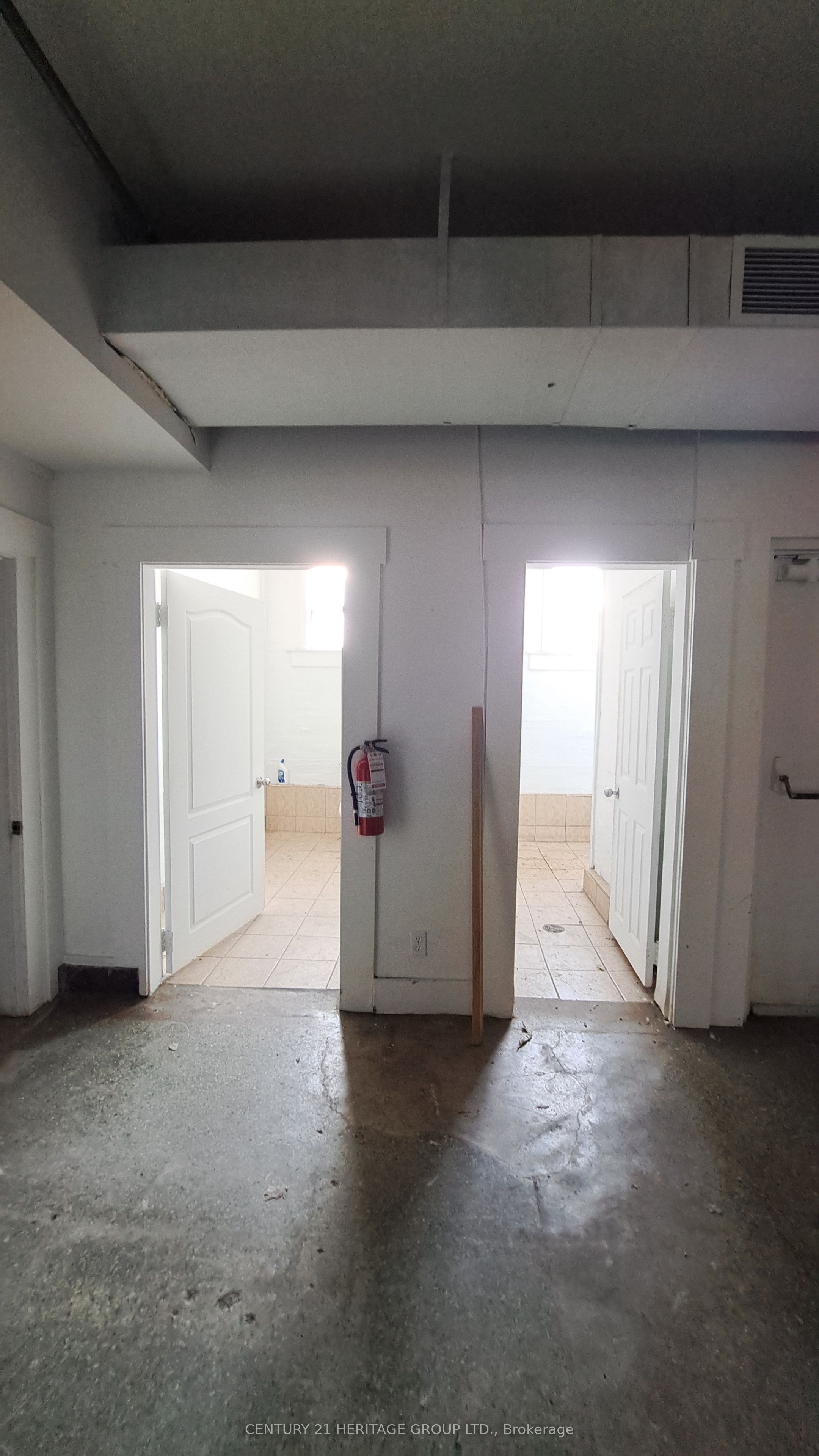 250 Queen Street E Property Photo 22