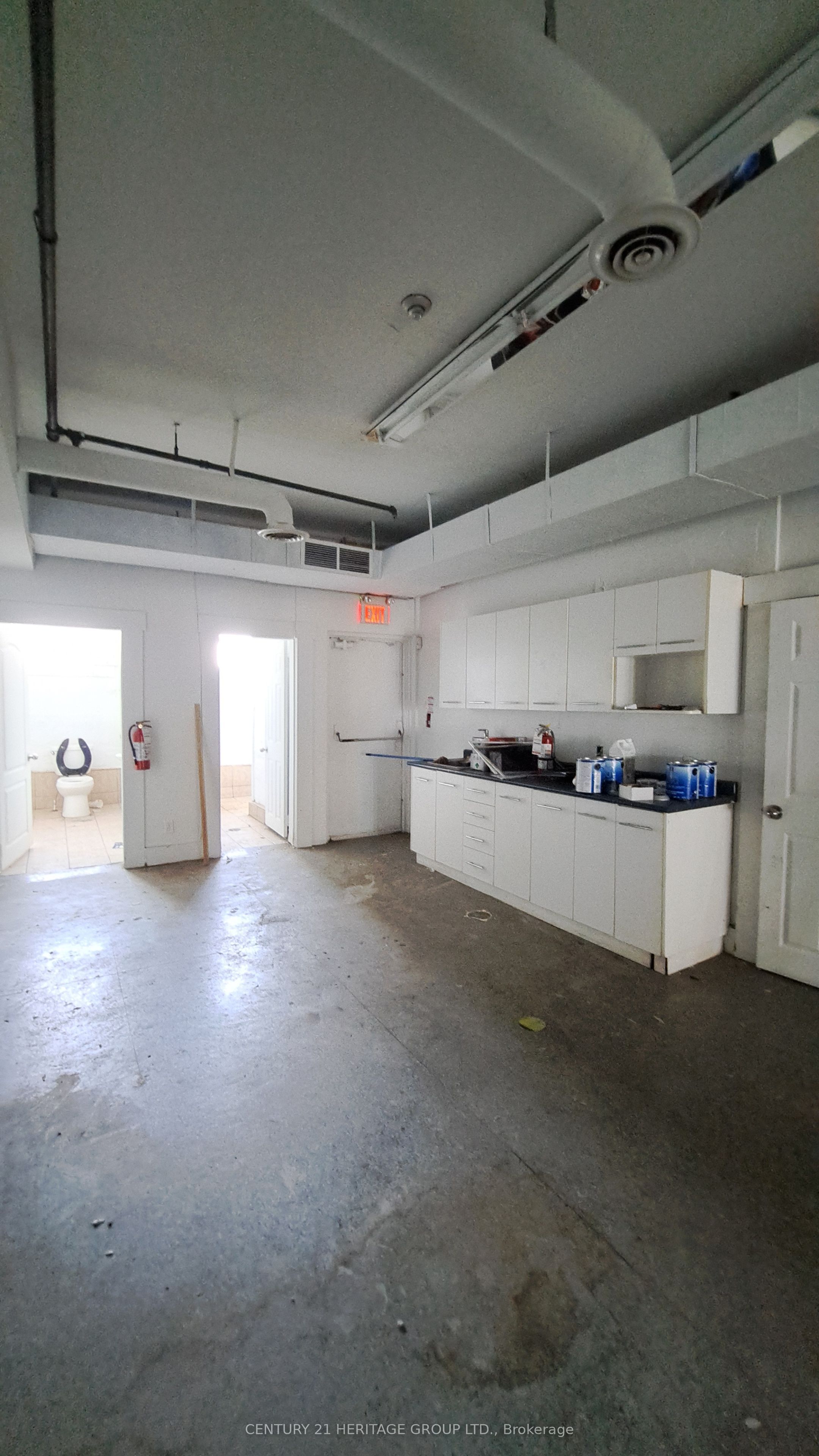 250 Queen Street E Property Photo 23