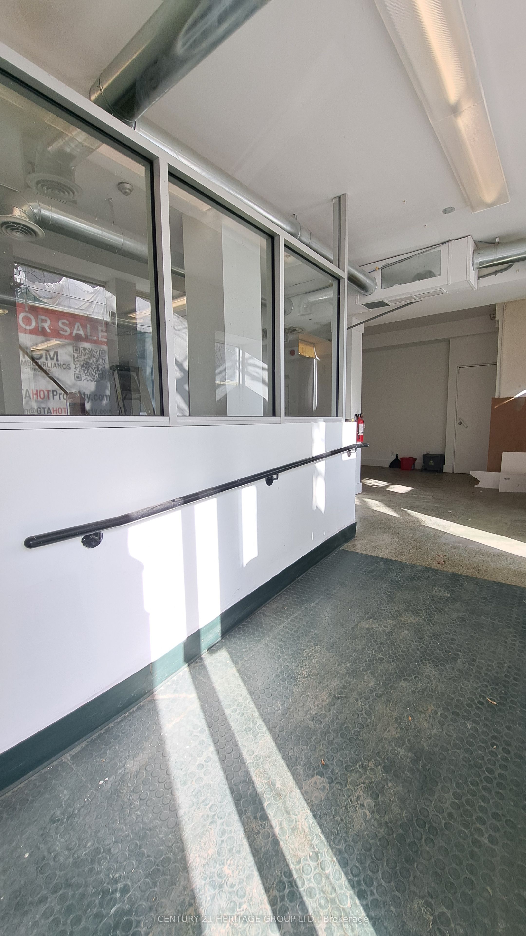 250 Queen Street E Property Photo 25