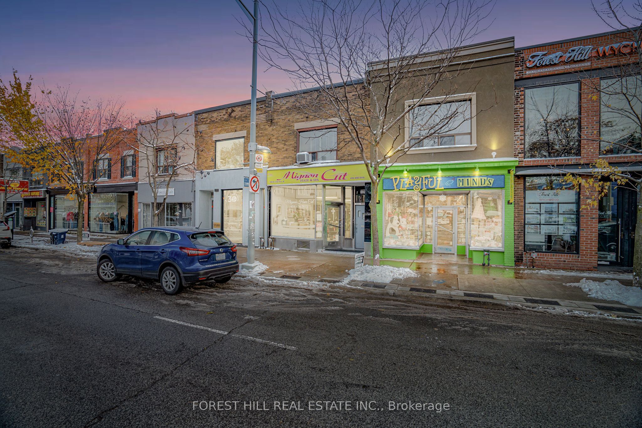 655 St Clair Avenue W