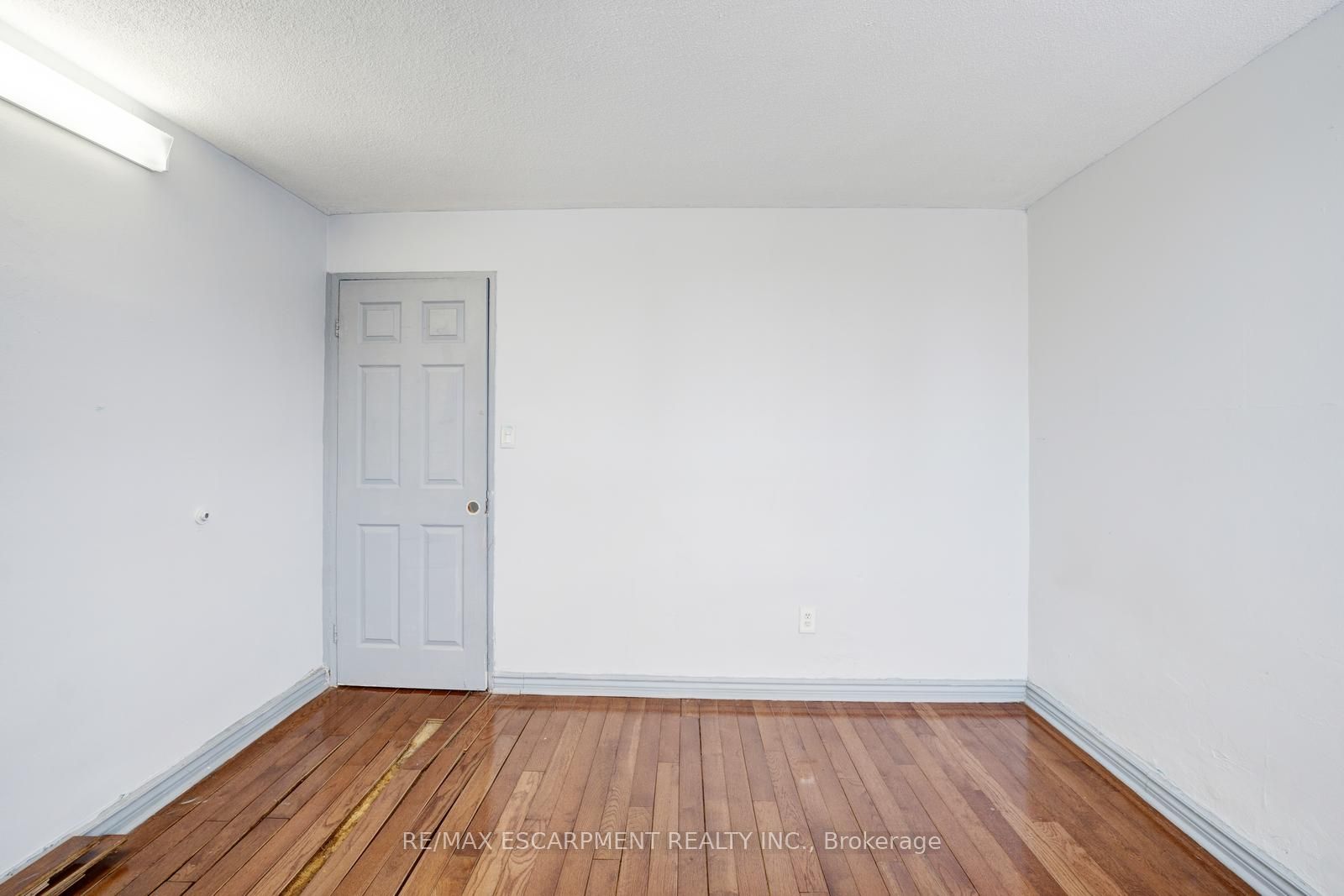 10 Edgecliff Golfway 206 Property Photo 24