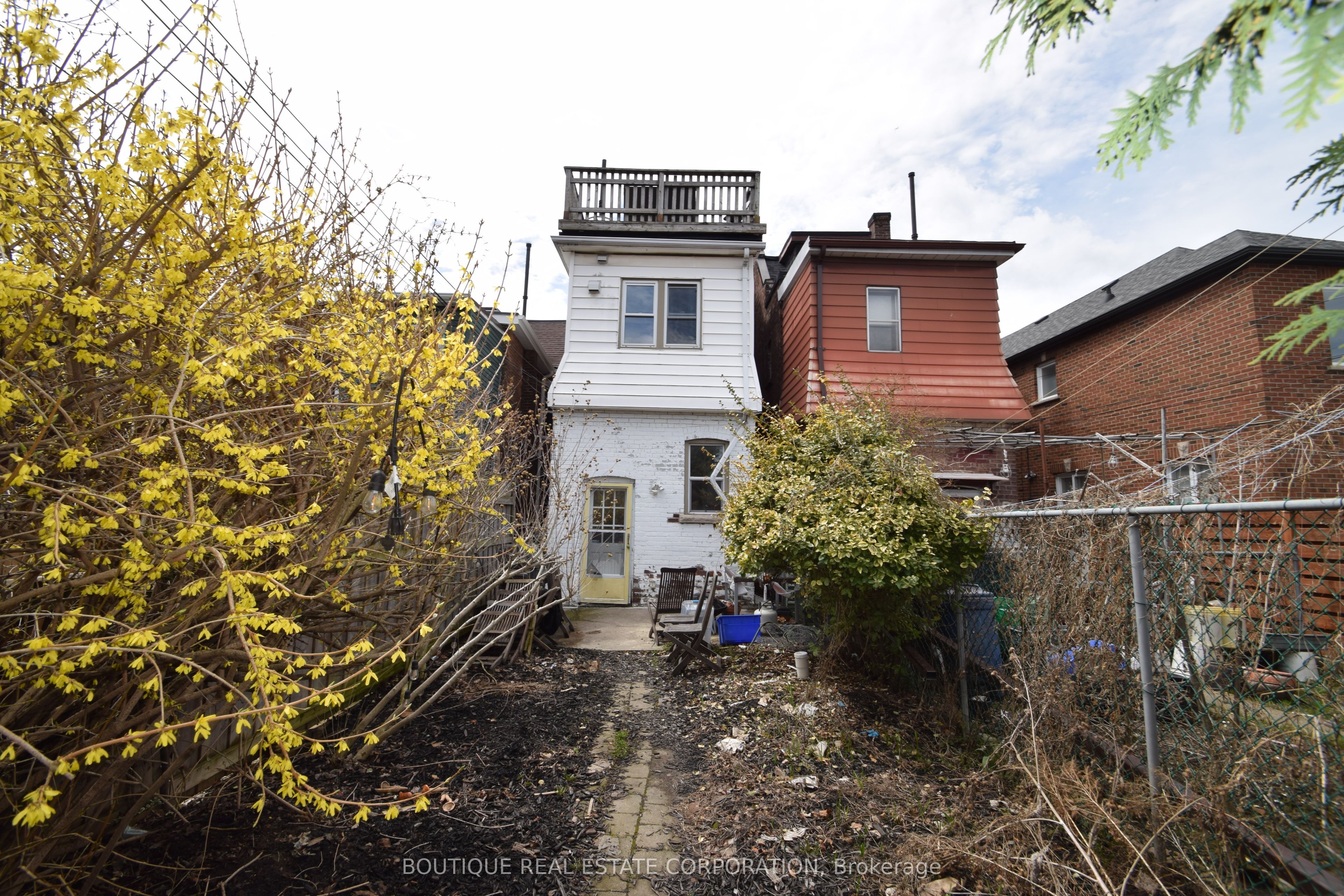 257 Concord Avenue Property Photo 22