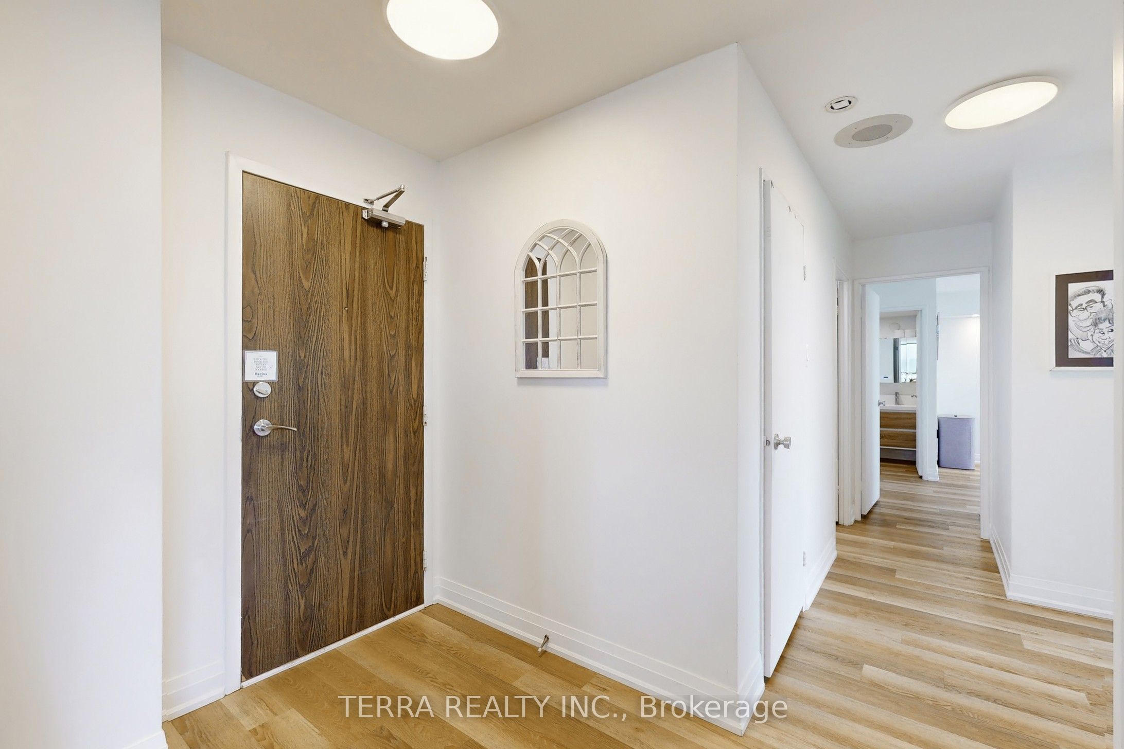 80 Antibes Drive 2502 Property Photo 4