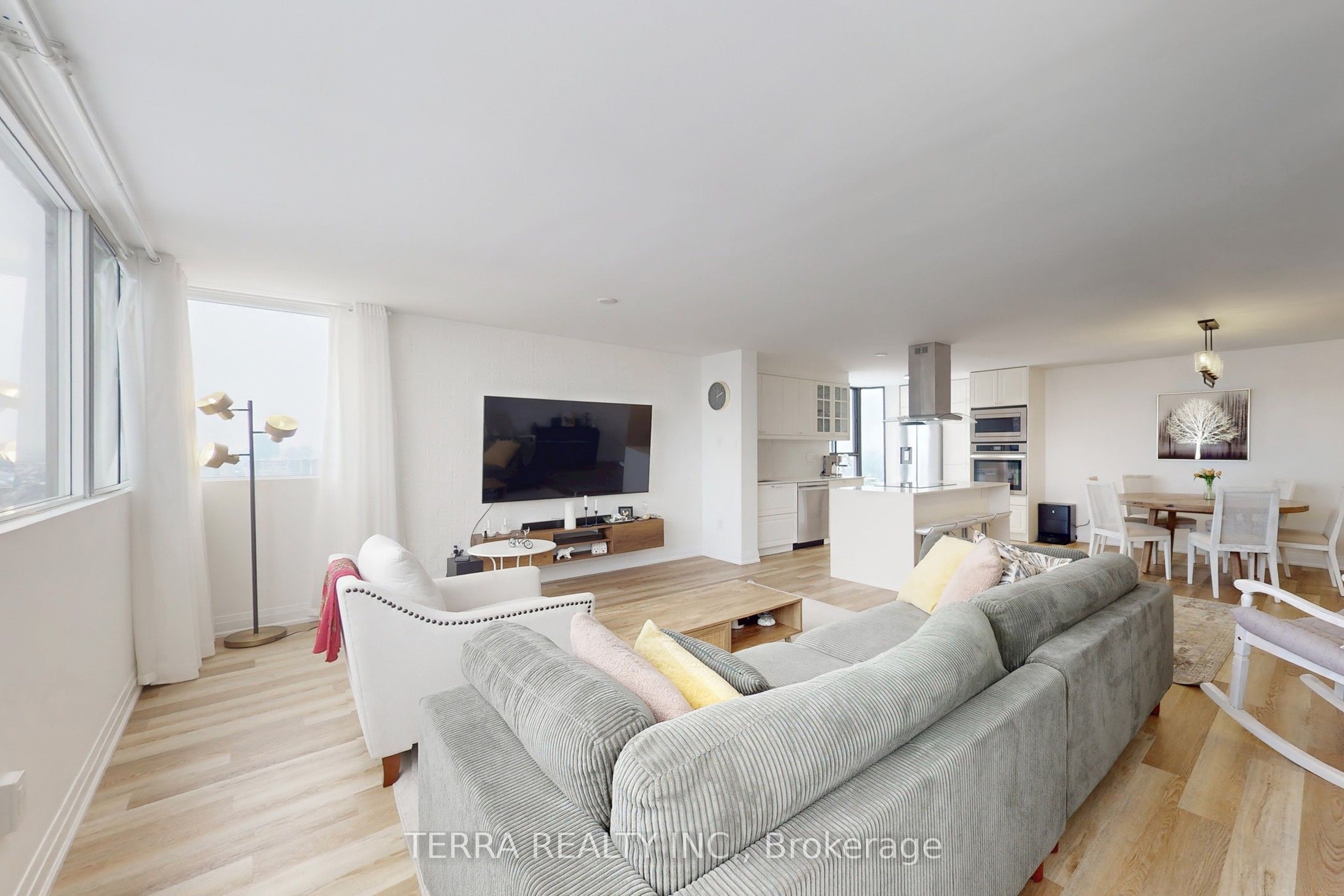 80 Antibes Drive 2502 Property Photo 10