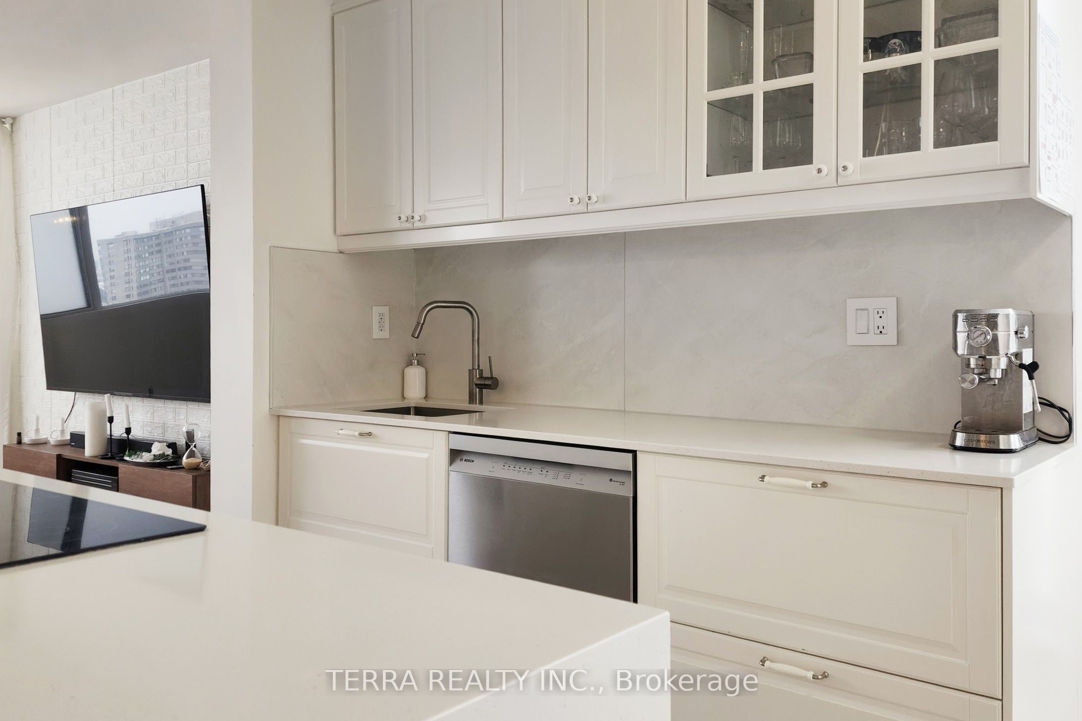 80 Antibes Drive 2502 Property Photo 28