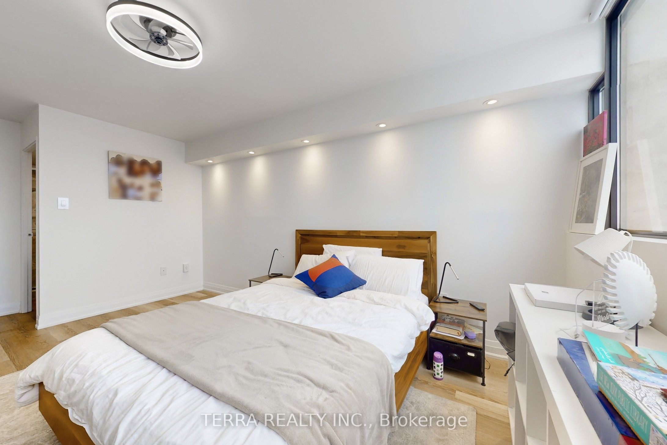 80 Antibes Drive 2502 Property Photo 34