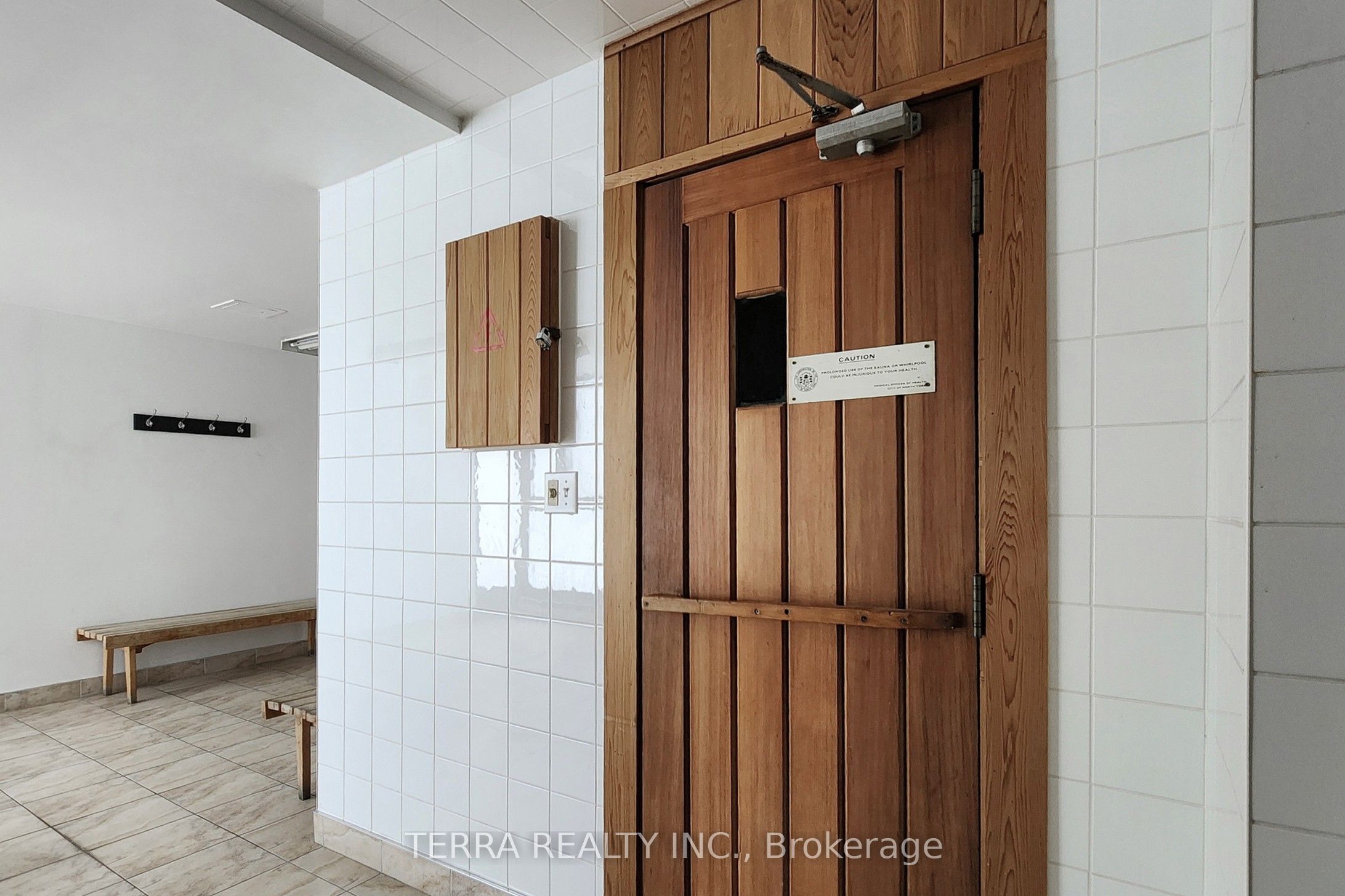 80 Antibes Drive 2502 Property Photo 44