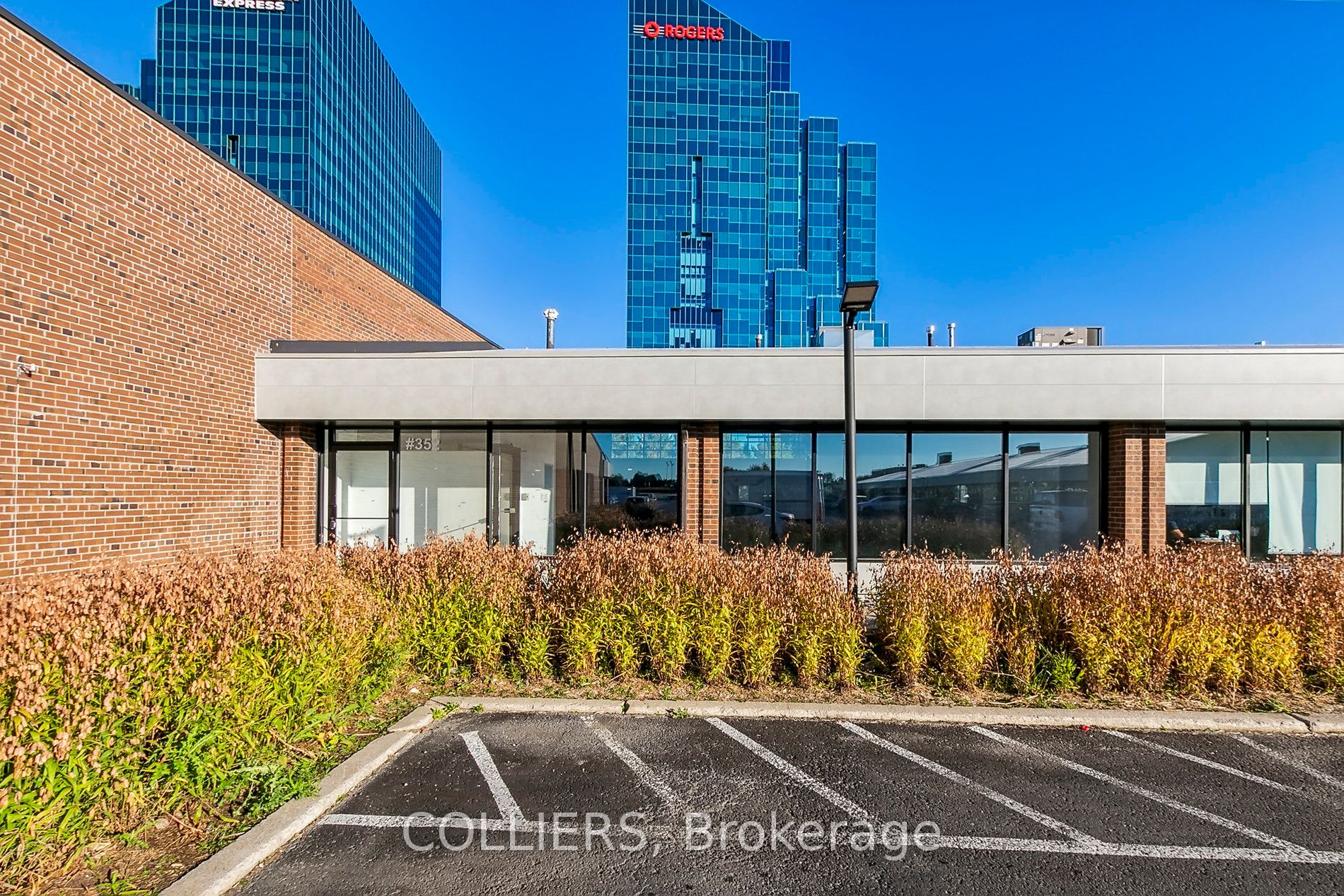 280-422 Consumers Road 19 Property Photo 1
