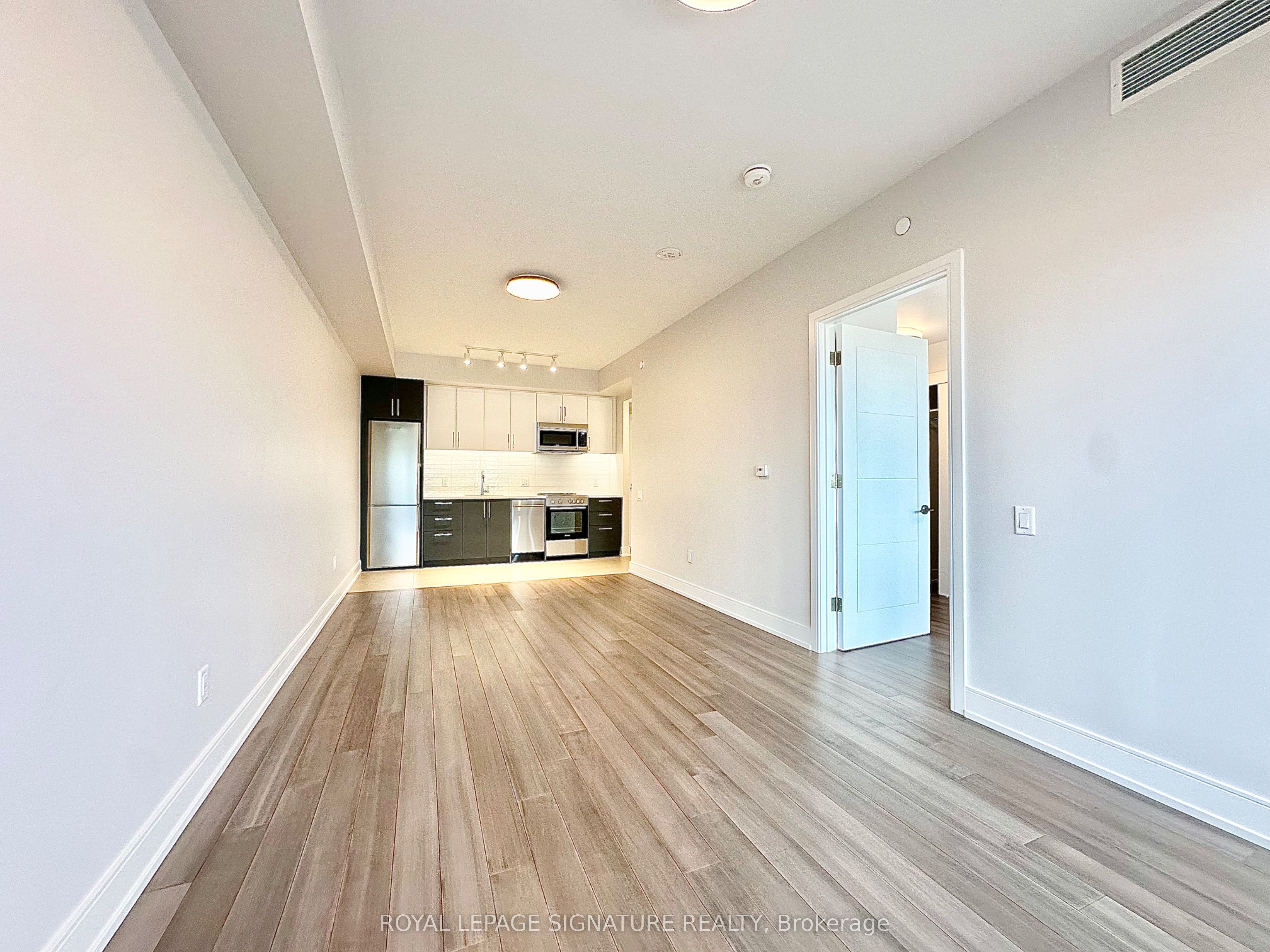 2525 Bathurst Street 411 Property Photo 1