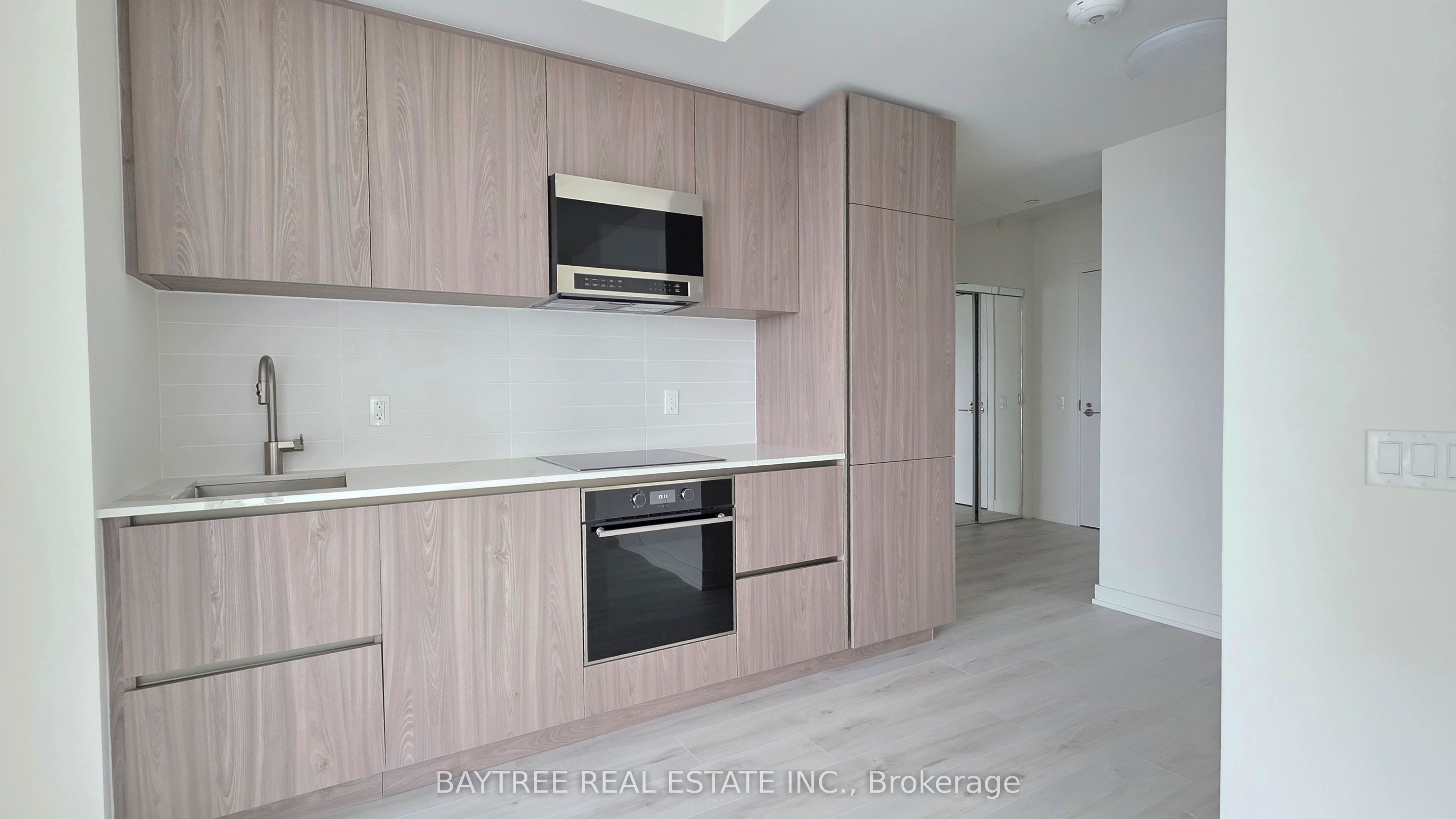 120 Broadway Avenue 1512 Property Photo 1