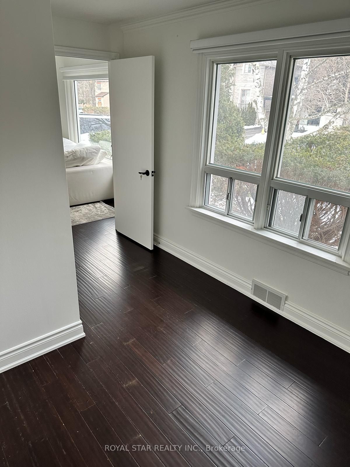 9 Roycrest Avenue Room Property Photo 19