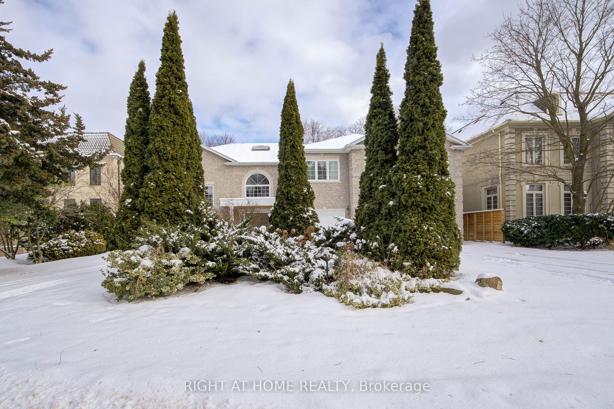 49 Arjay Crescent Property Photo 2