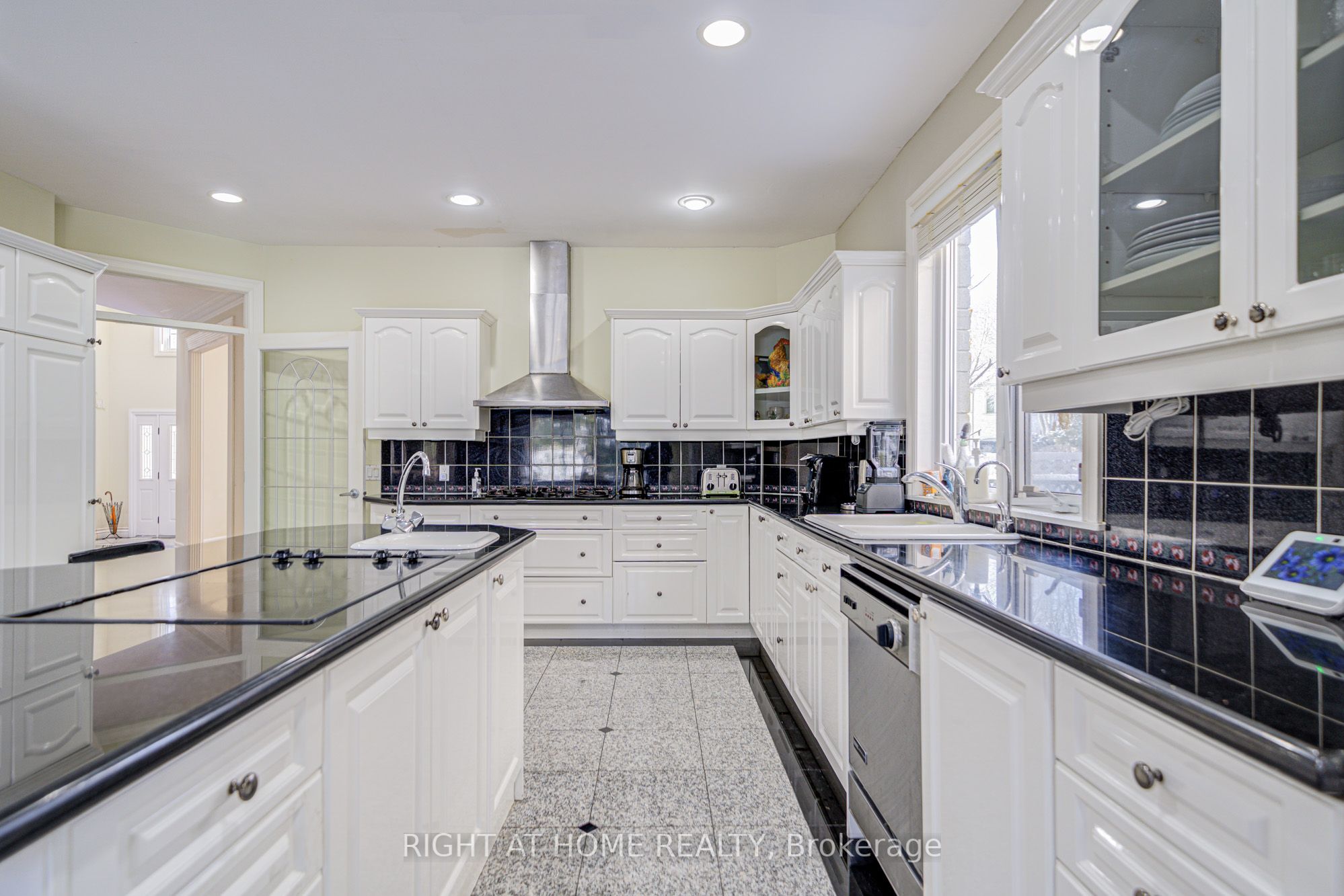49 Arjay Crescent Property Photo 24
