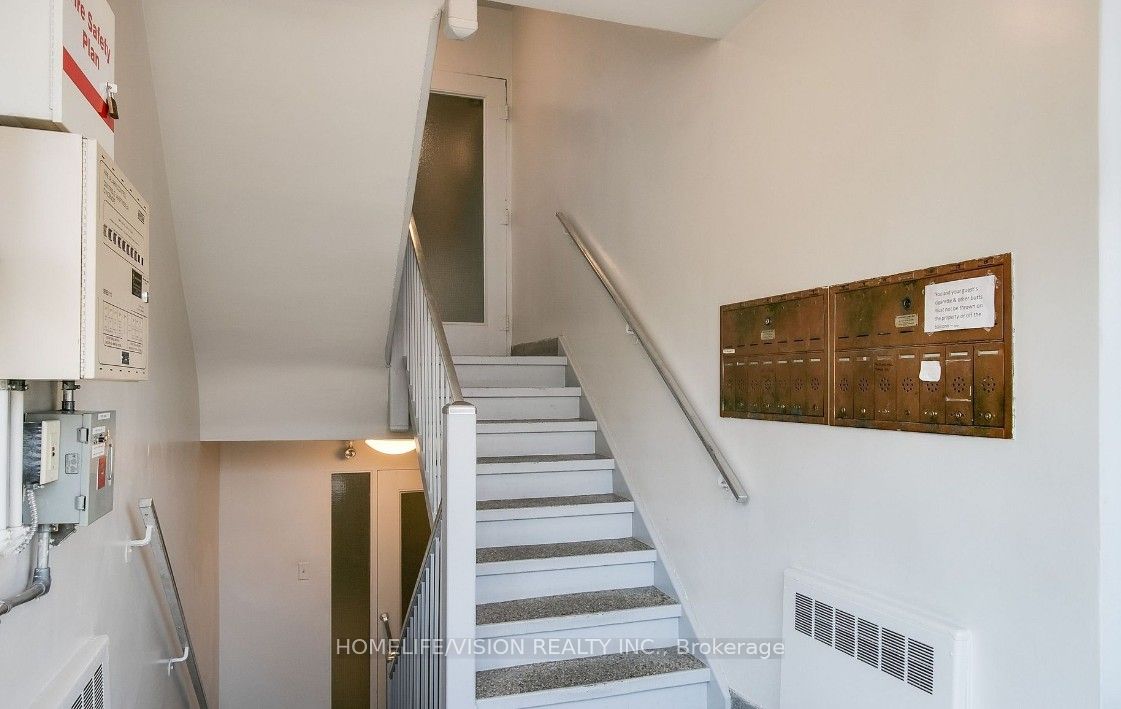 18 Kenrae Road 12 Property Photo 4